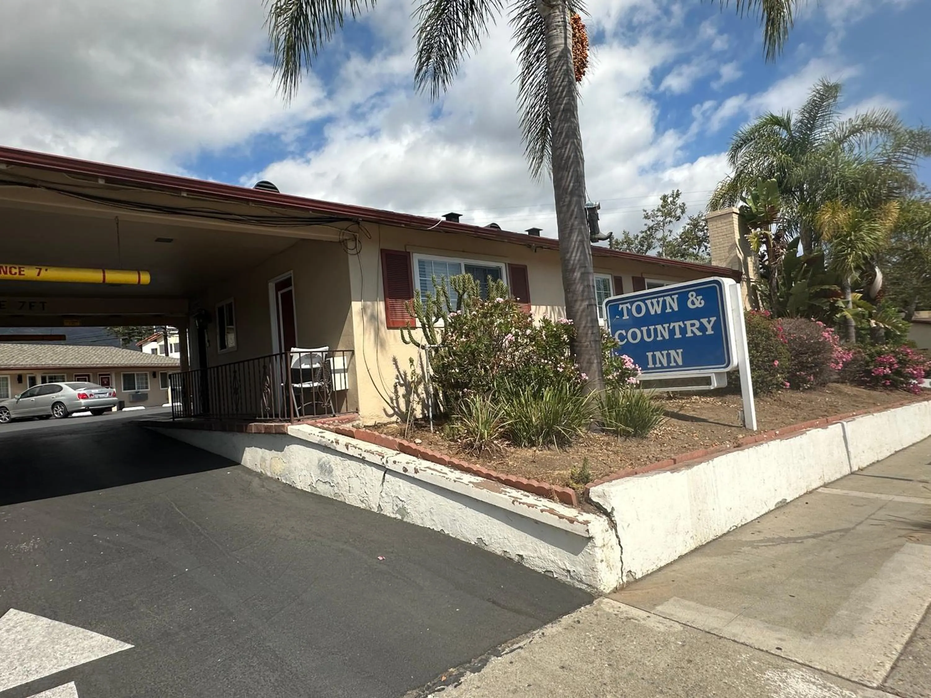 Town and Country Inn