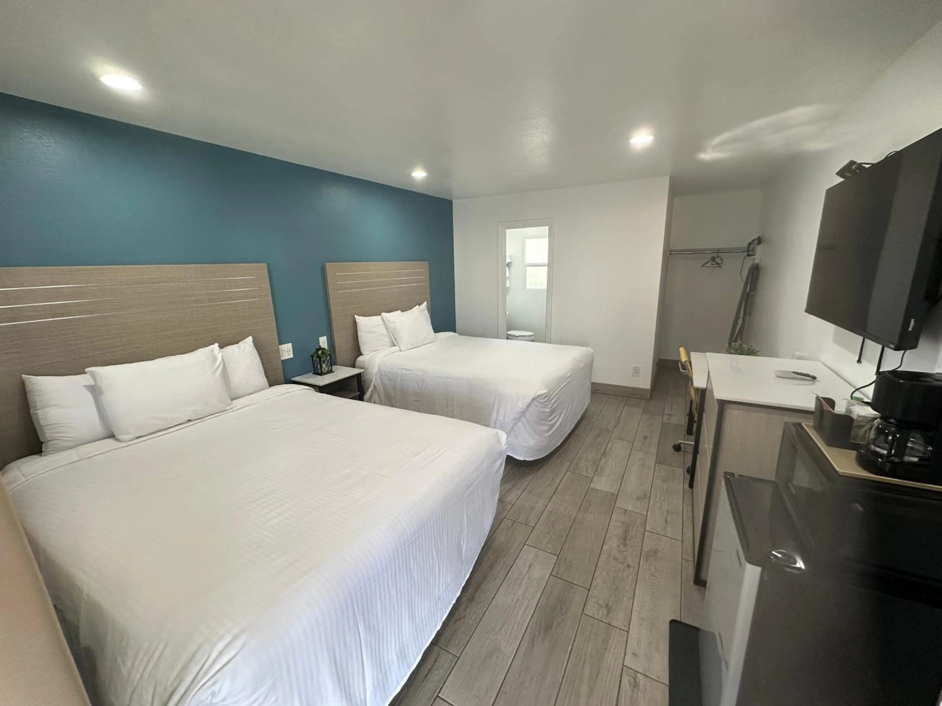 Bed in Town and Country Inn