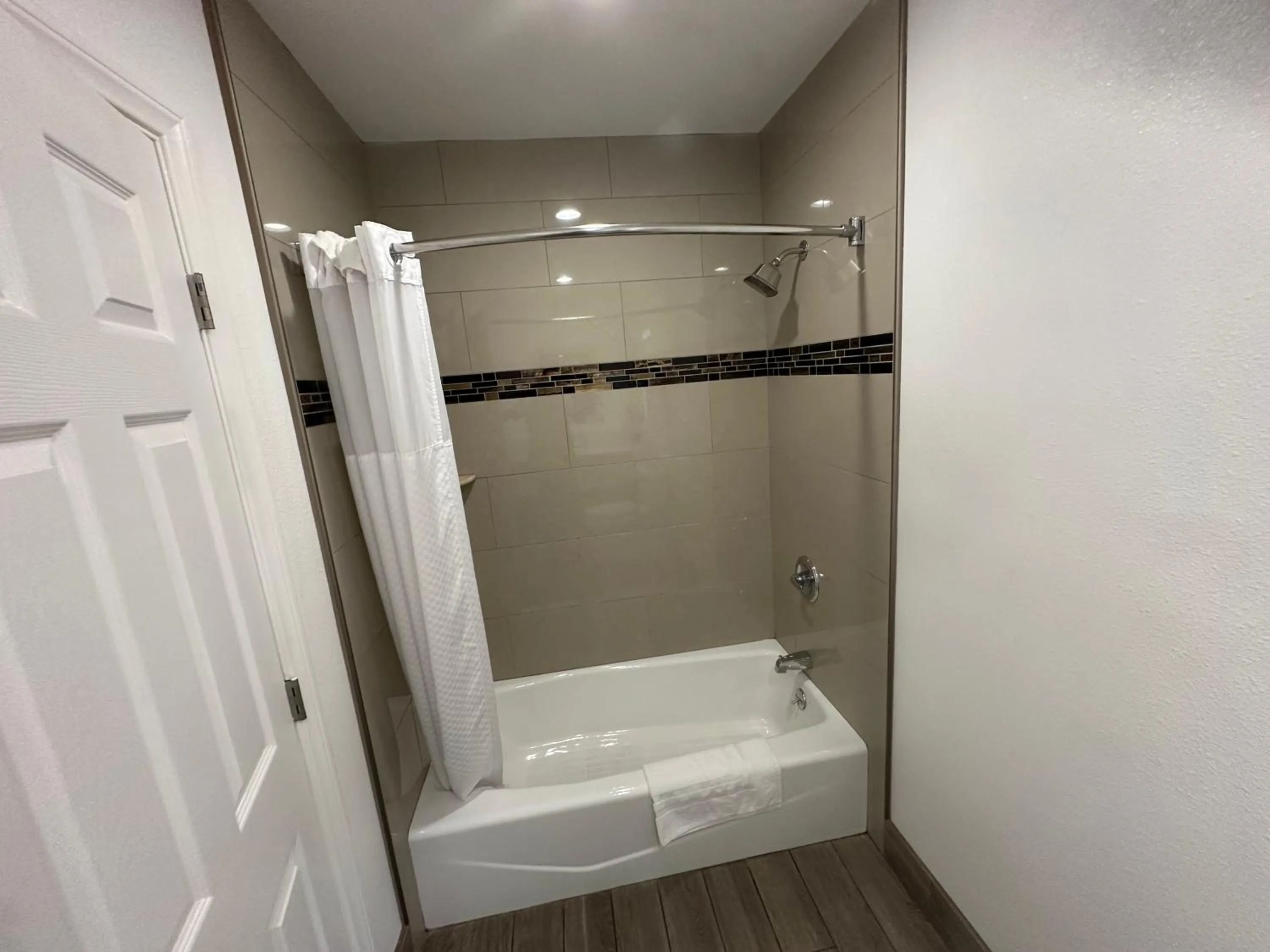 Town and Country Inn