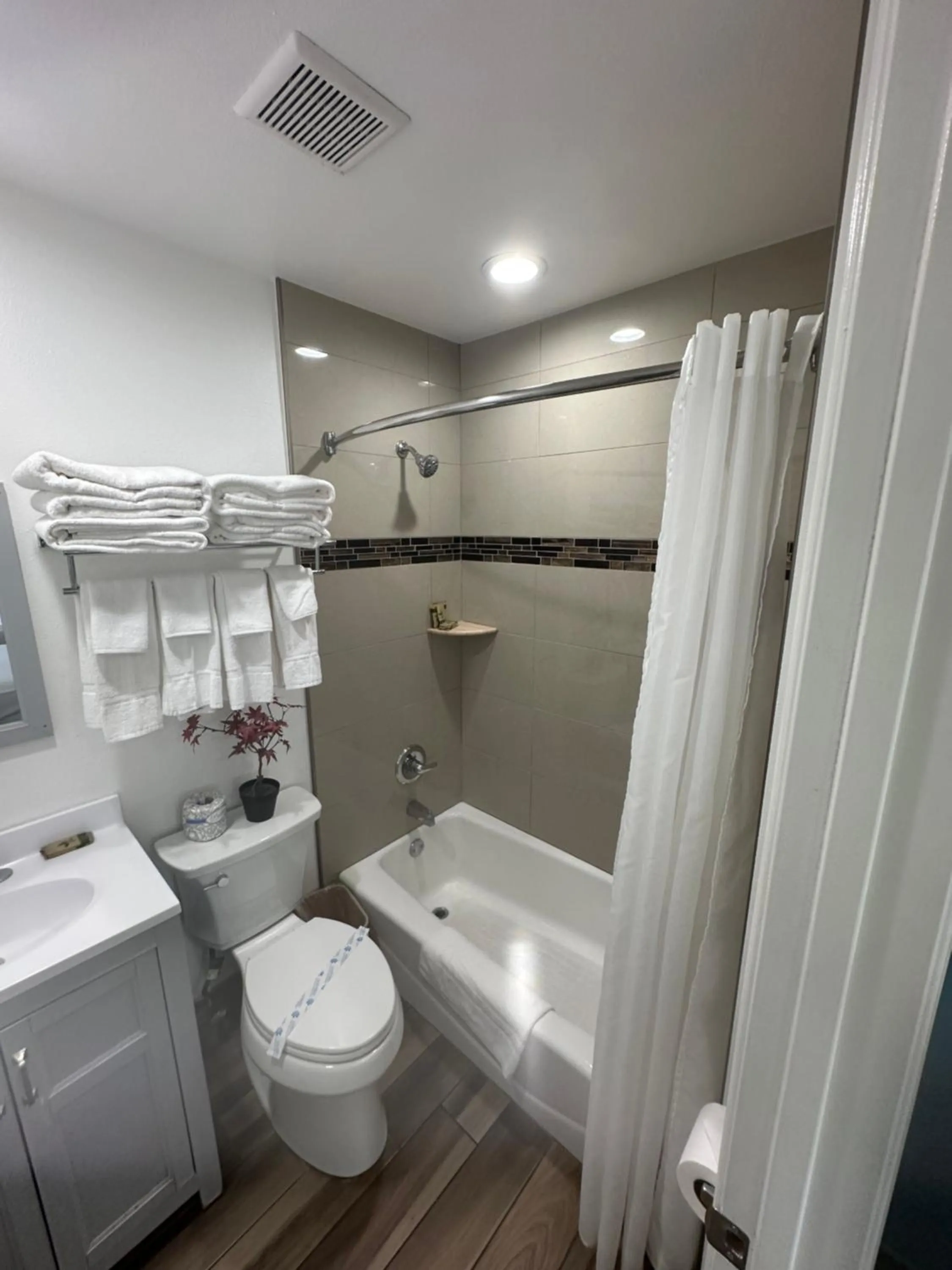 Town and Country Inn