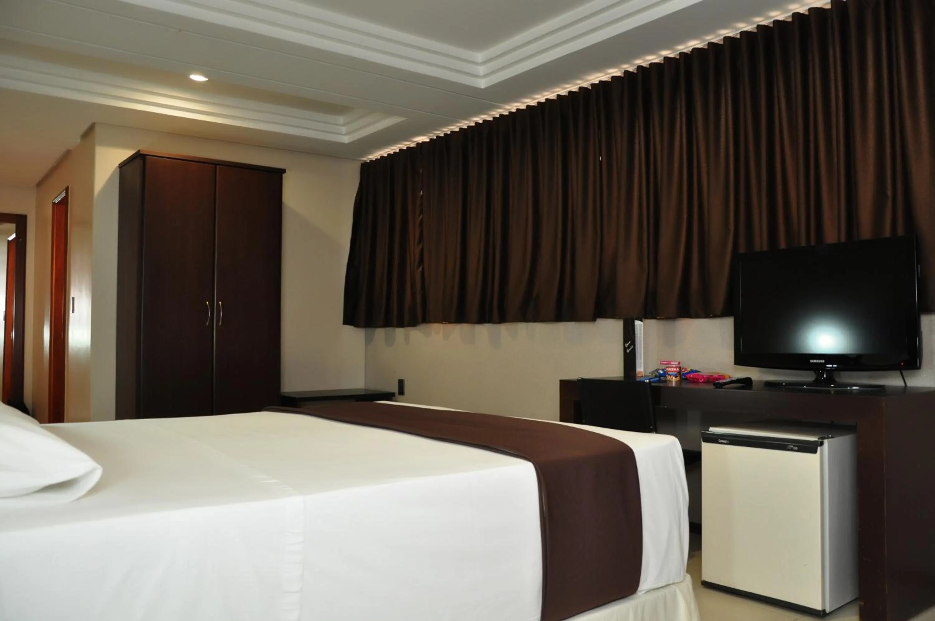 Double Room with Bath in Crystal Plaza Hotel