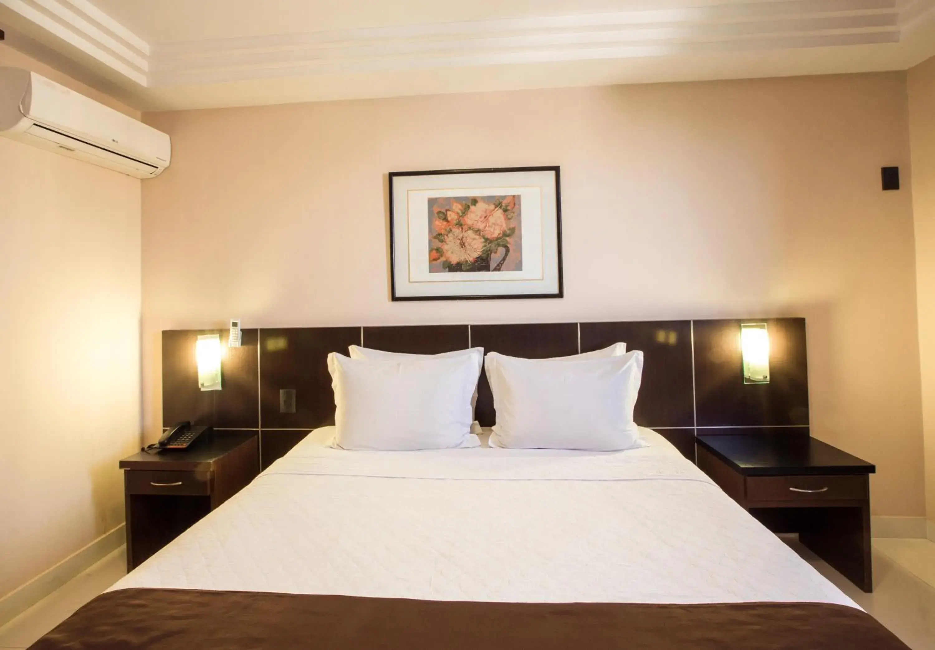 Bedroom, Bed in Crystal Plaza Hotel Bedroom, Bed in Crystal Plaza Hotel