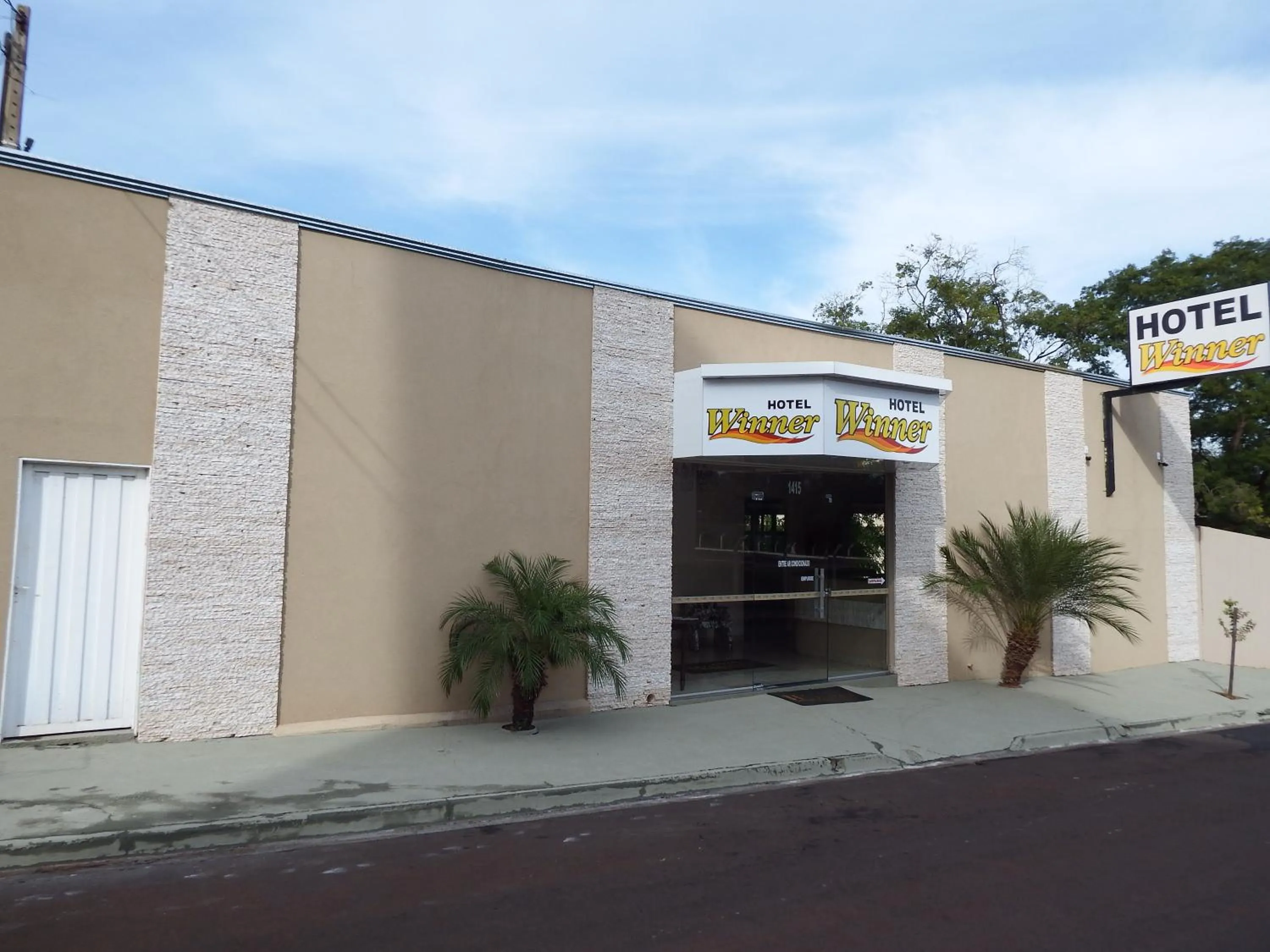 Facade/entrance in Hotel Winner