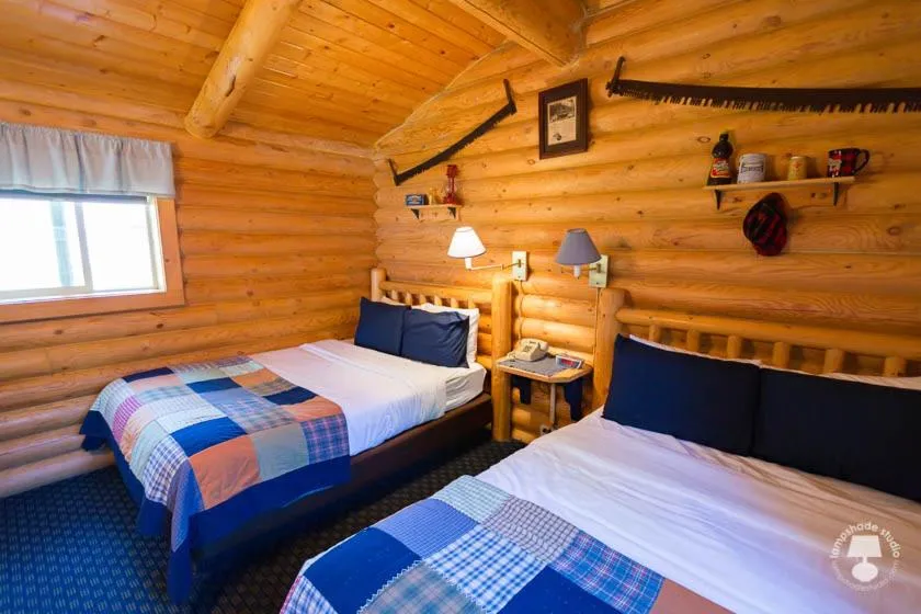Photo of the whole room, Bed in Cabin Creek Inn