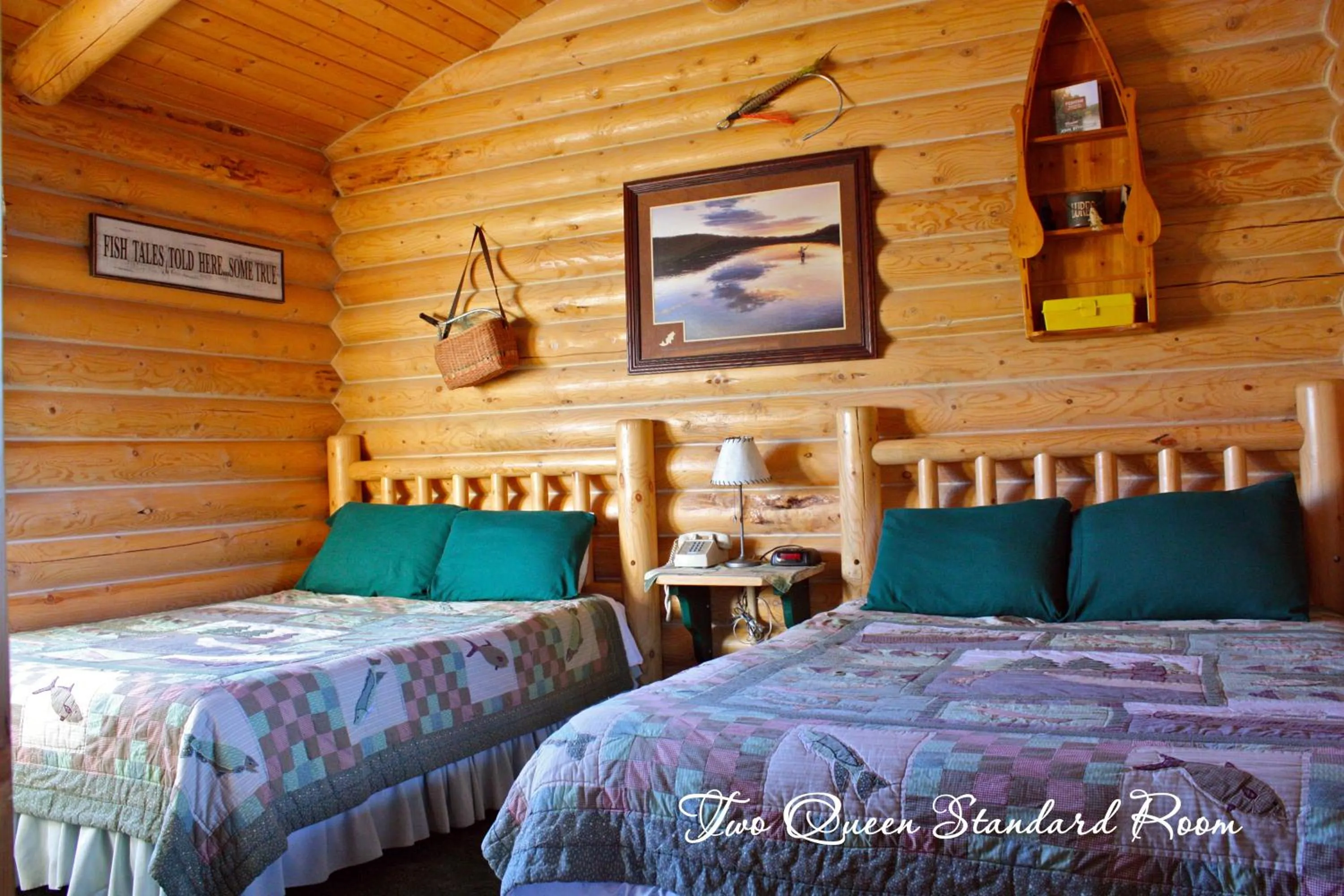 Bed in Cabin Creek Inn