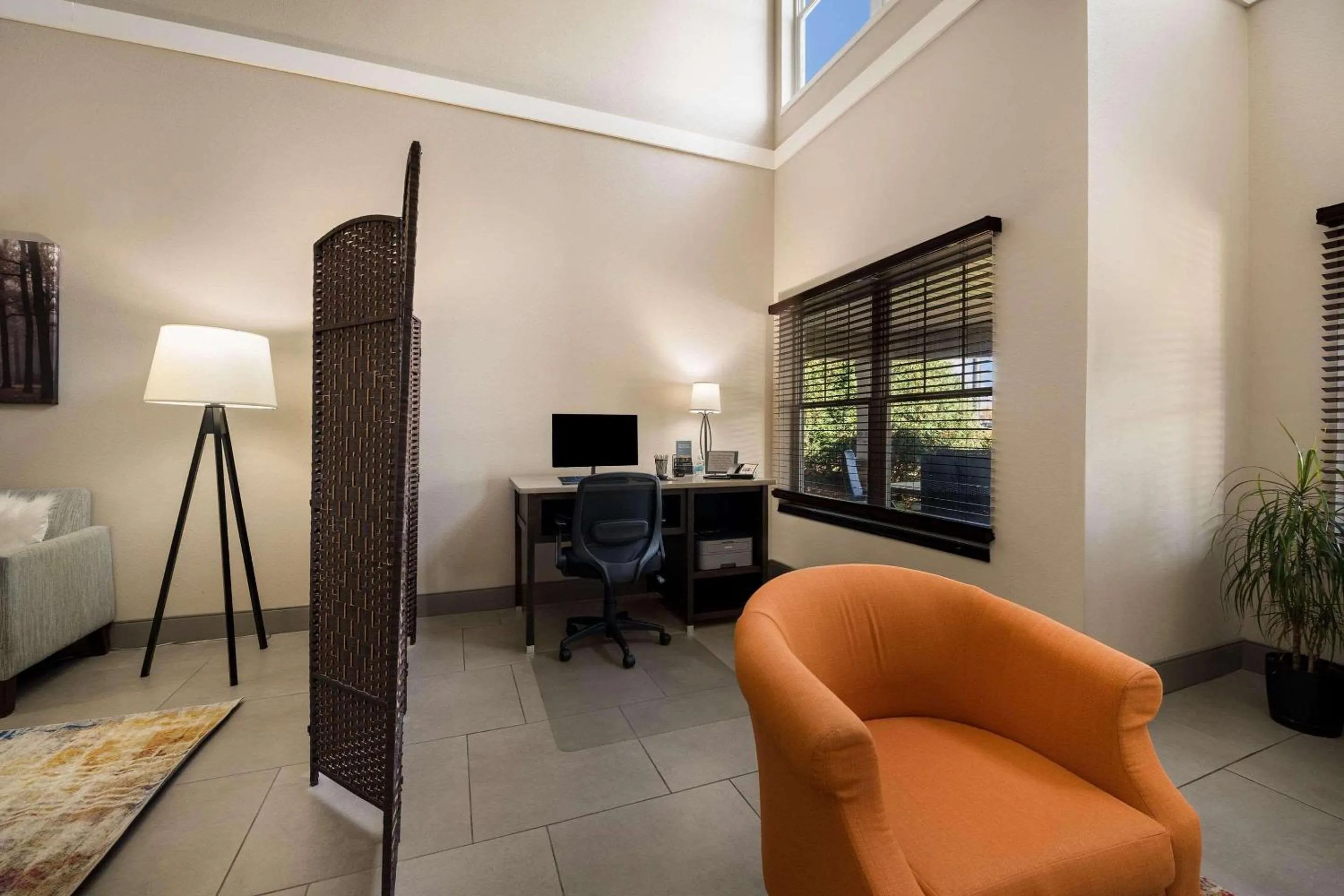 Business facilities in Country Inn & Suites by Radisson, Freeport, IL