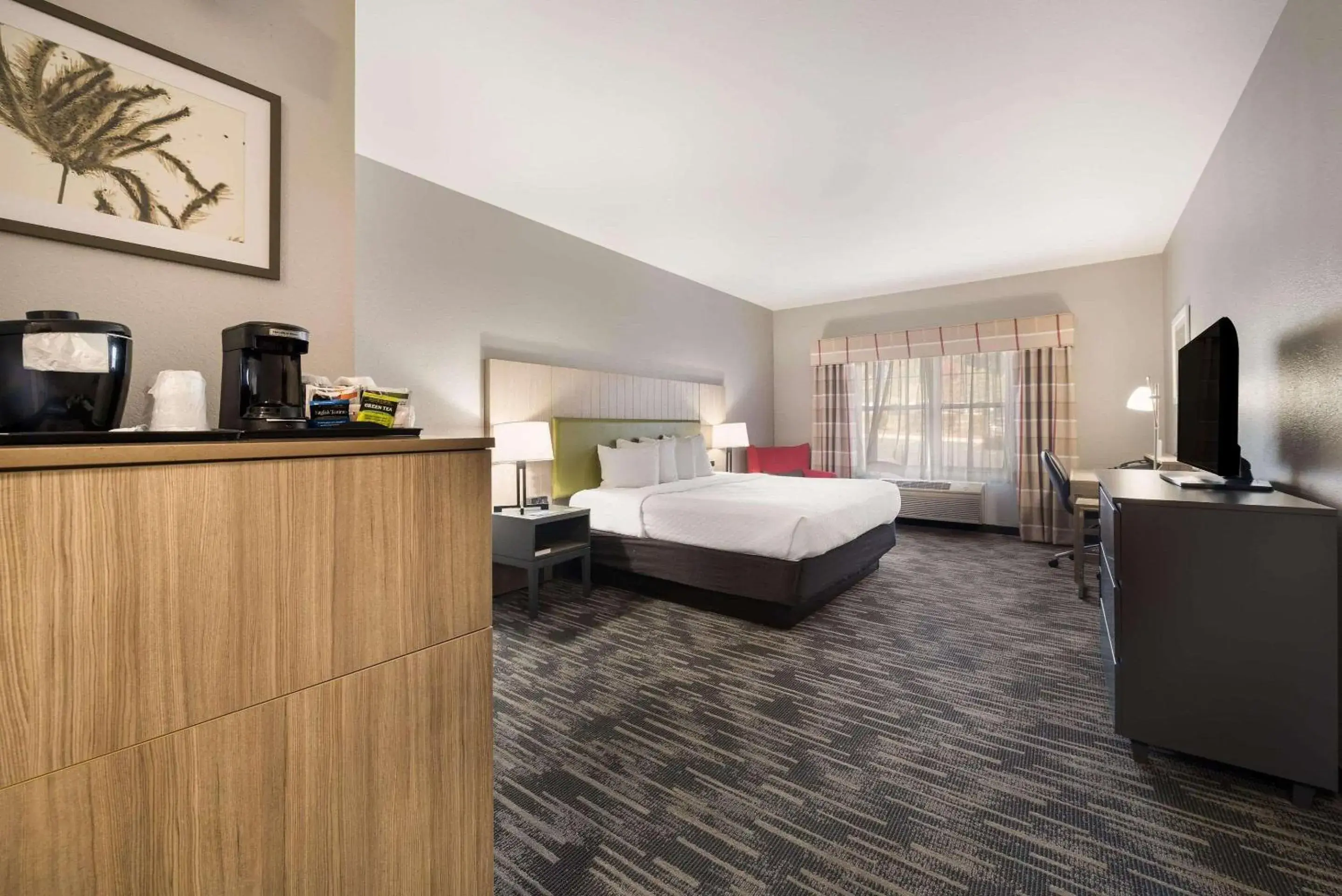 Bedroom, Bed in Country Inn & Suites by Radisson, Freeport, IL Bedroom, Bed in Country Inn & Suites by Radisson, Freeport, IL