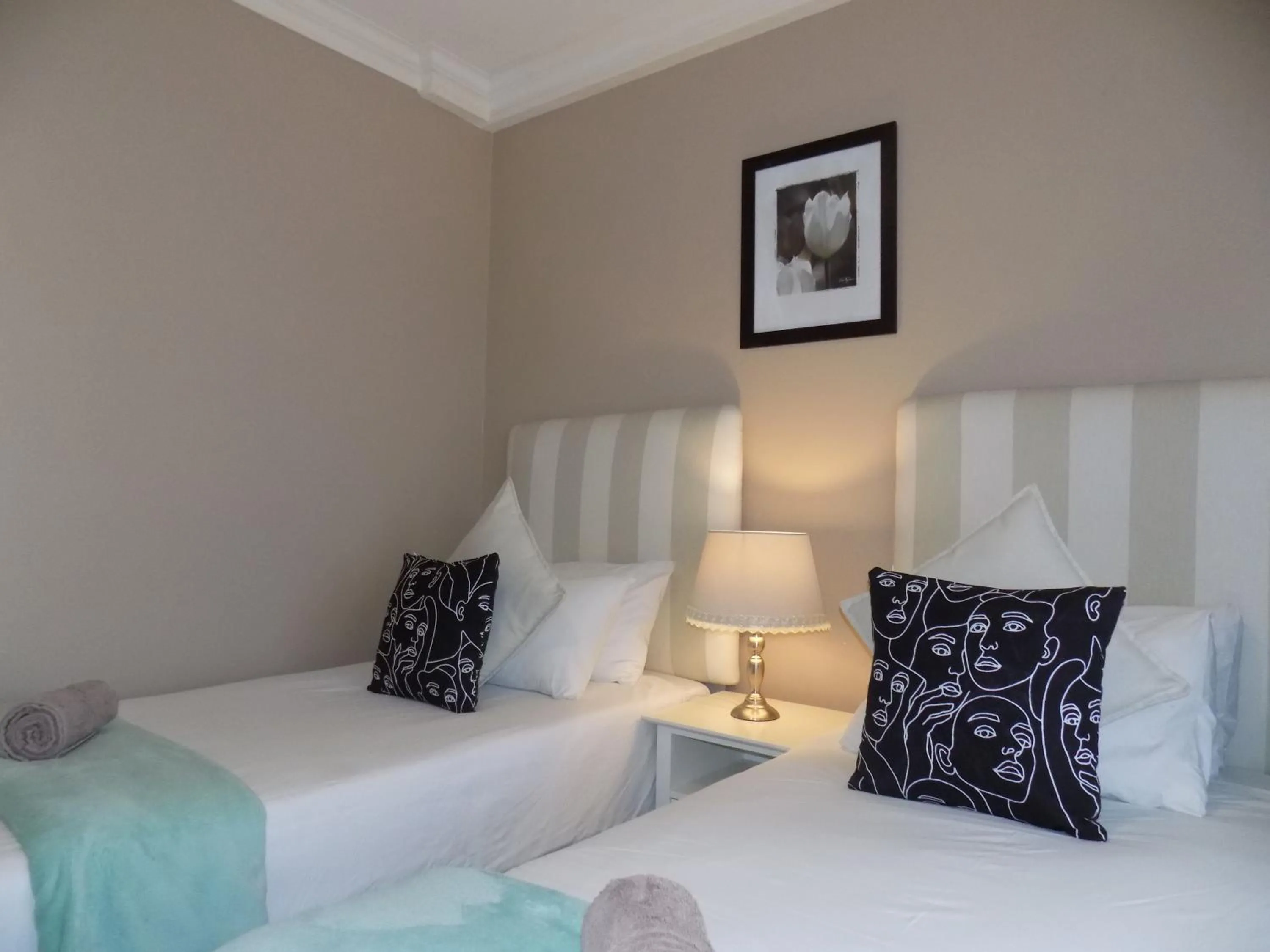 Bed in 2-bedroom Sea View Apartments