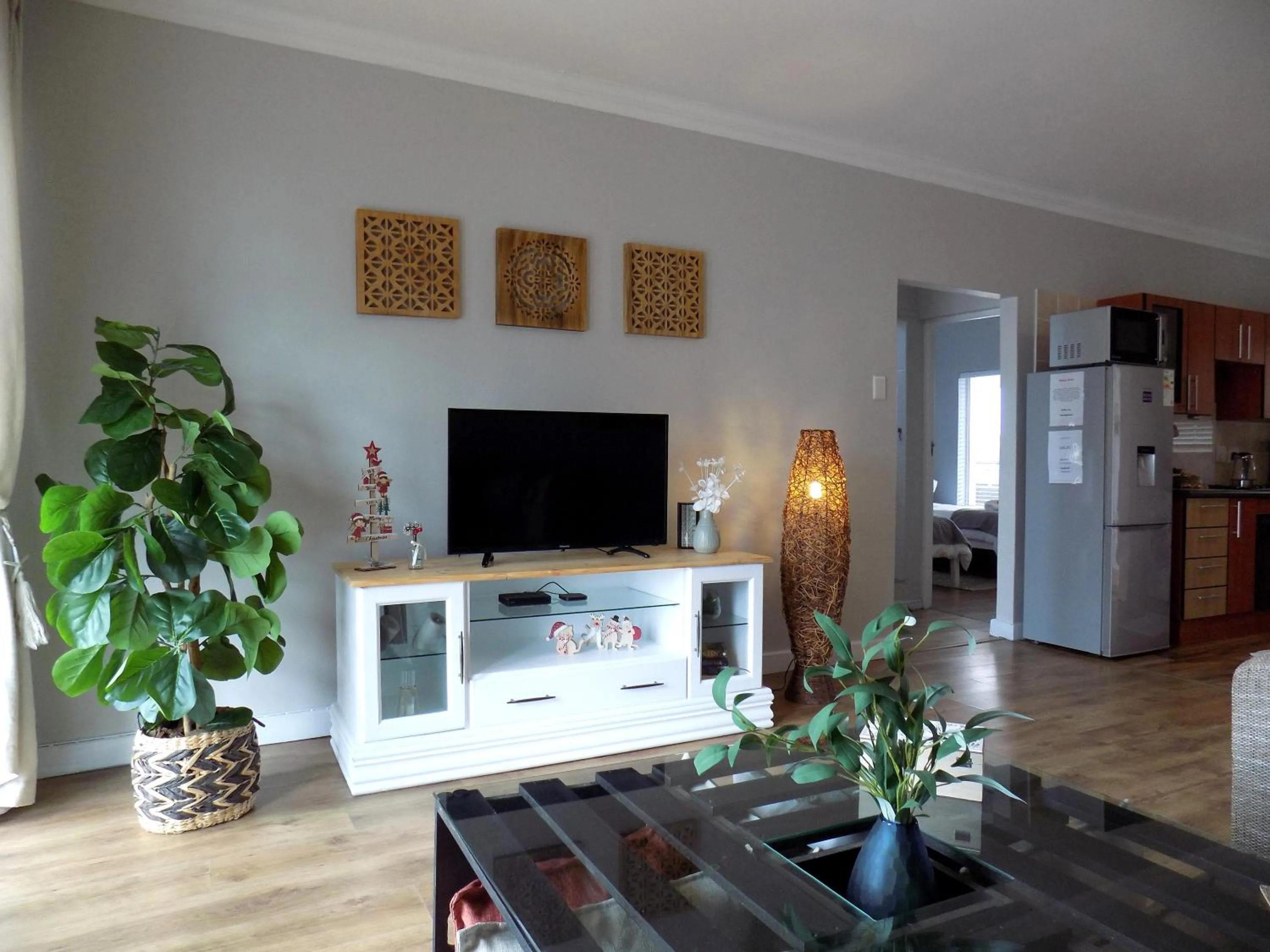 TV and multimedia in 2-bedroom Sea View Apartments