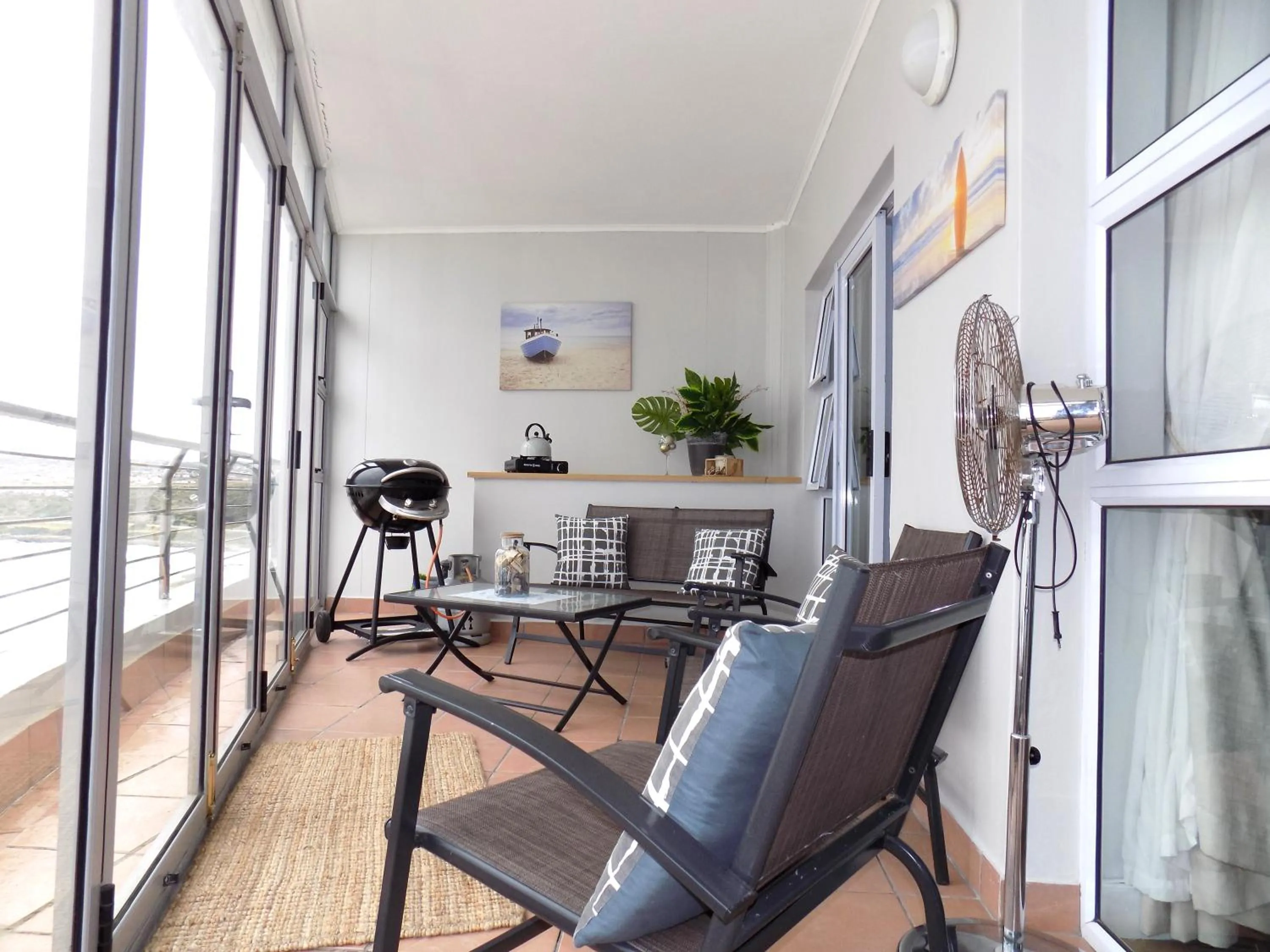 Seating area in 2-bedroom Sea View Apartments