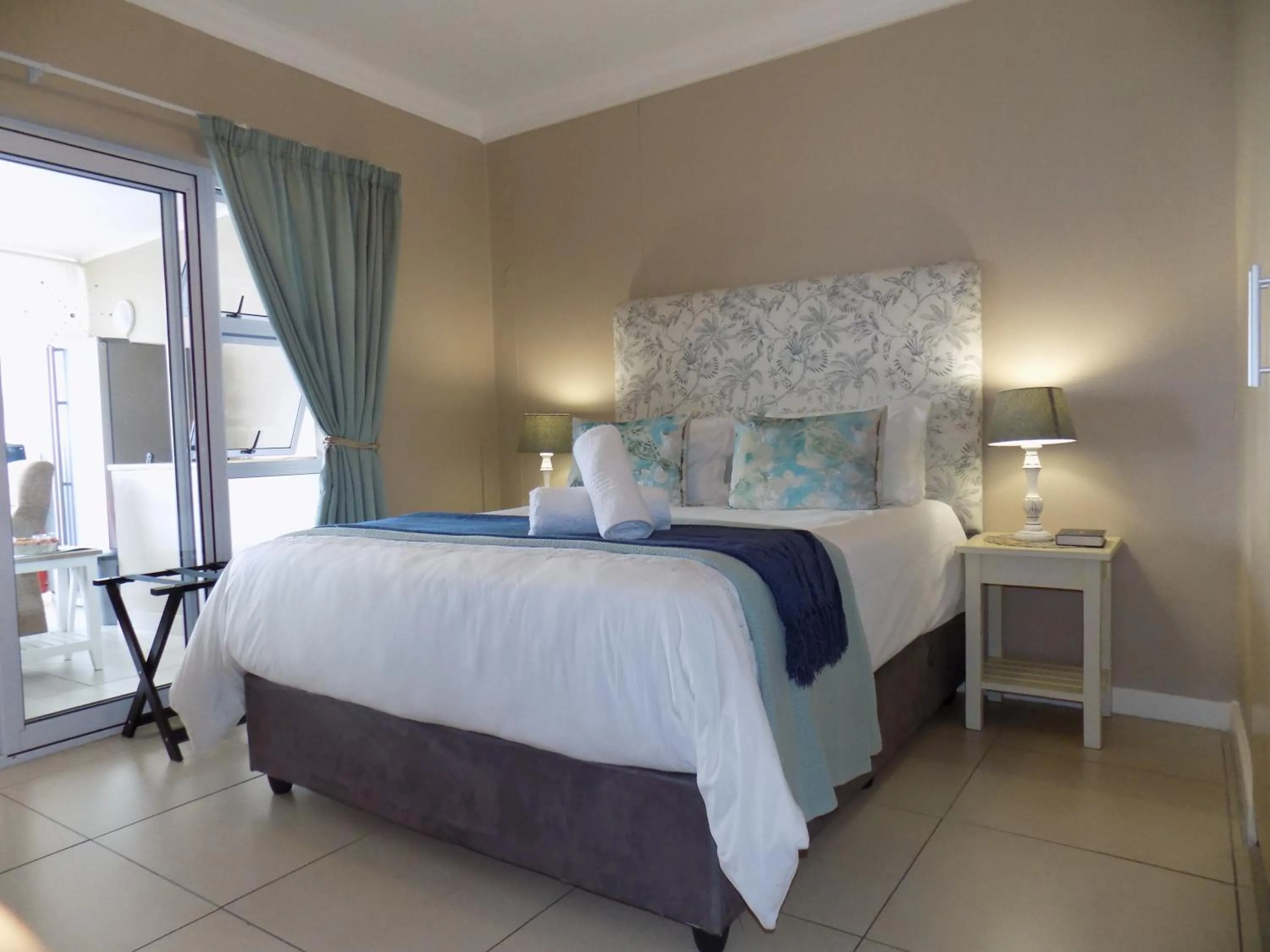 Bed in 2-bedroom Sea View Apartments