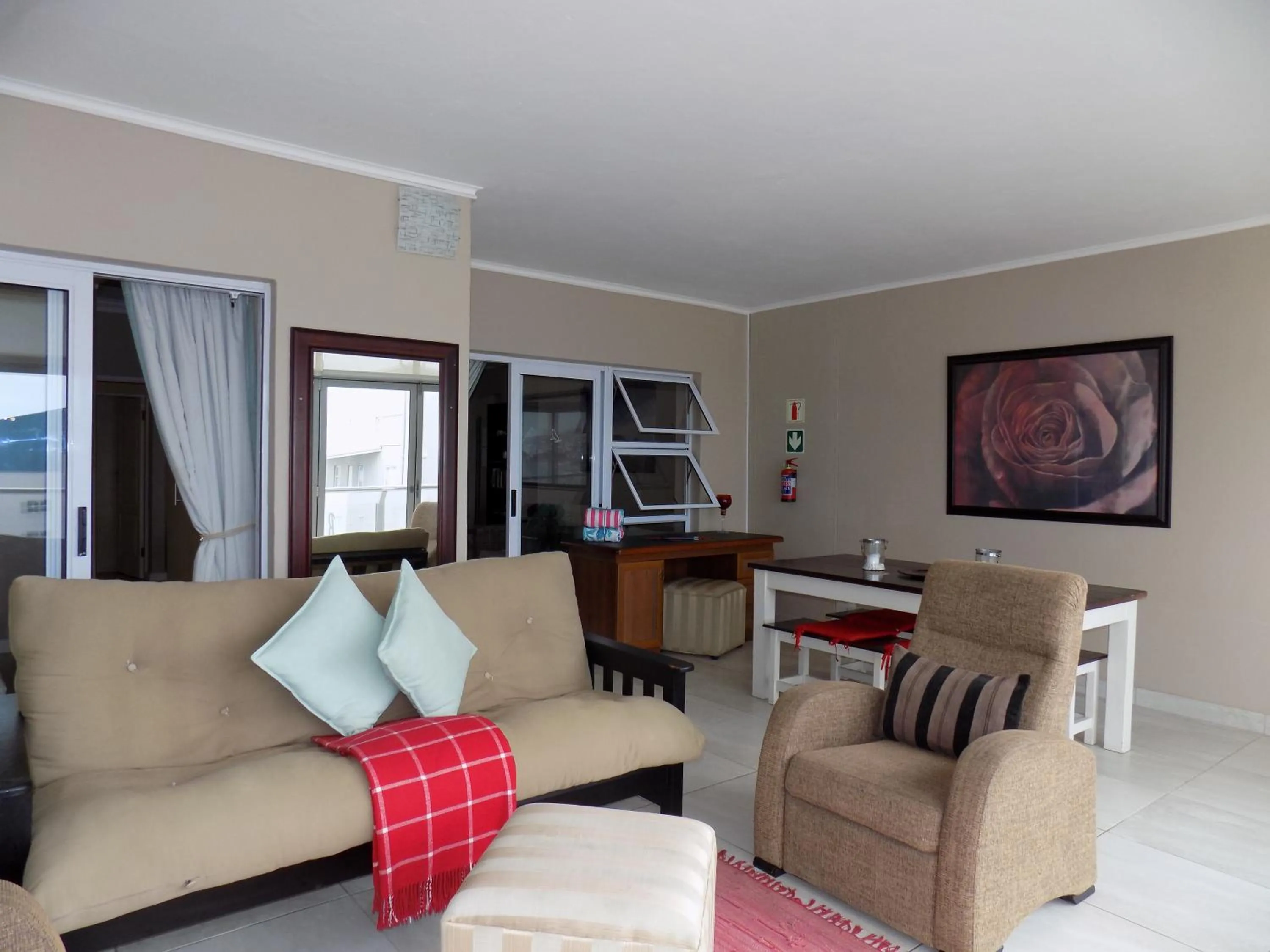 Seating area in 2-bedroom Sea View Apartments