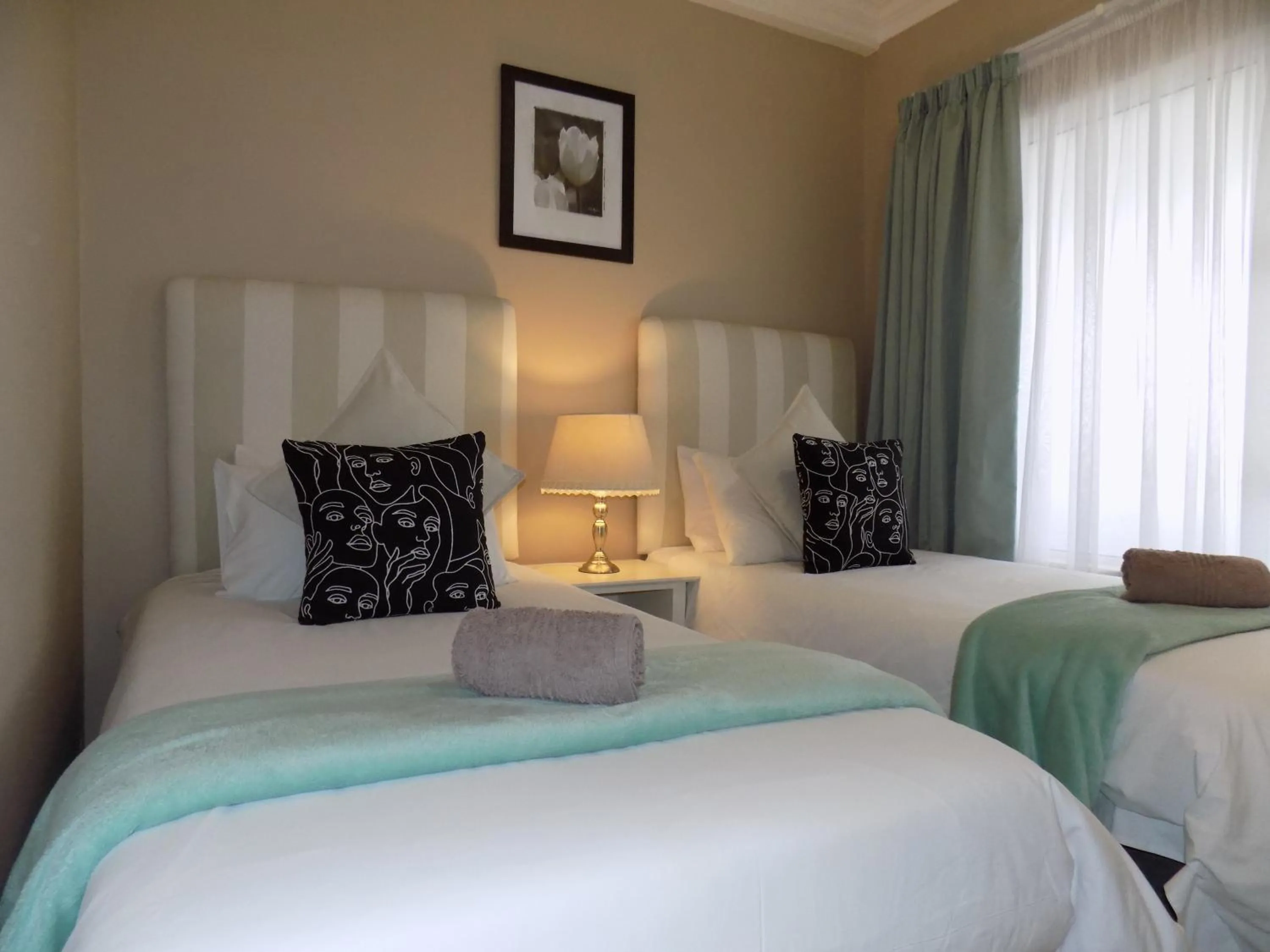 Bed in 2-bedroom Sea View Apartments