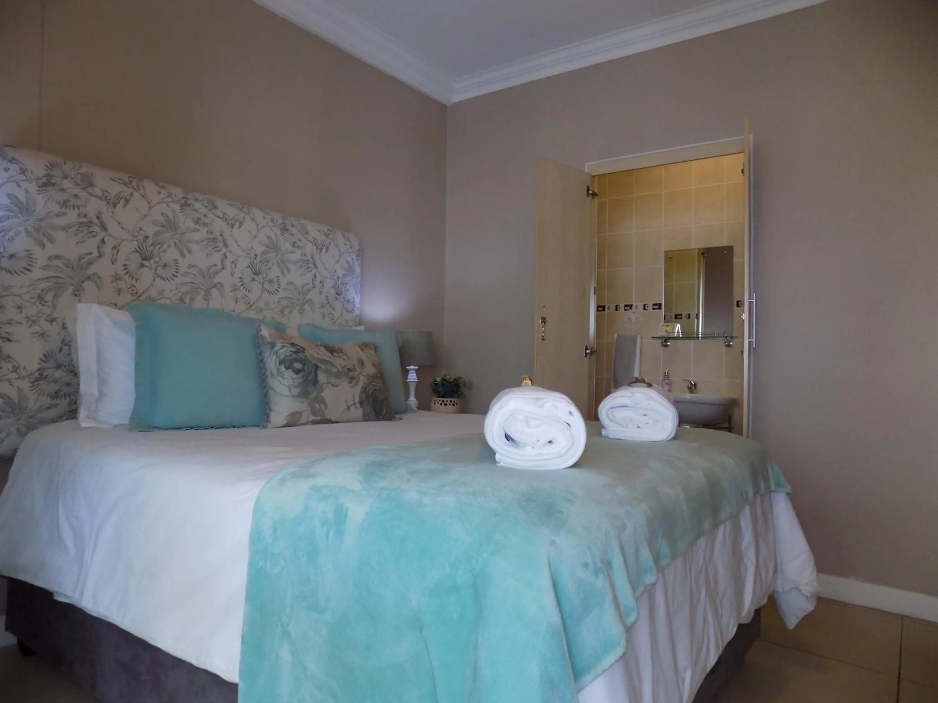 Bed in 2-bedroom Sea View Apartments