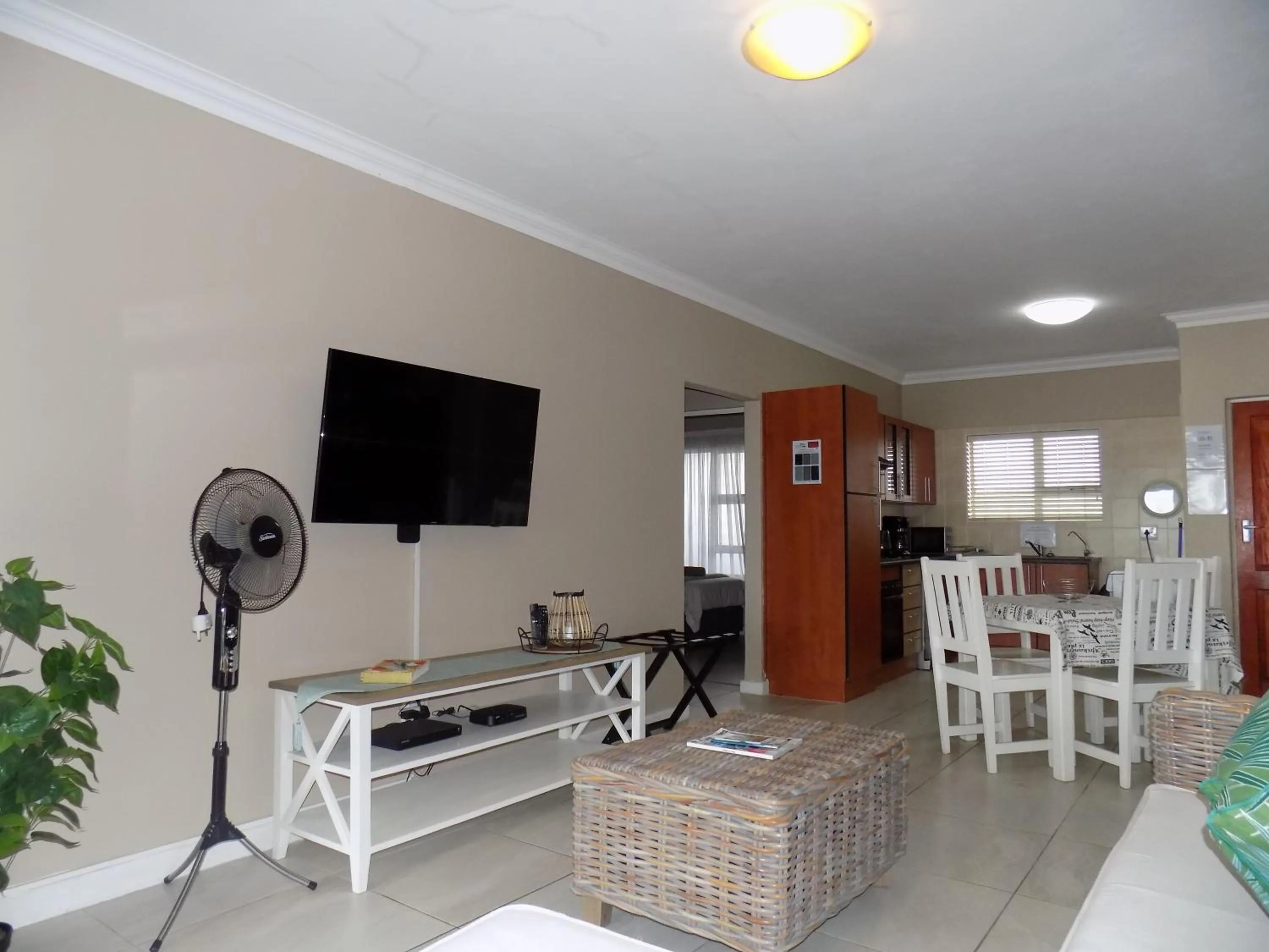 TV and multimedia in 2-bedroom Sea View Apartments