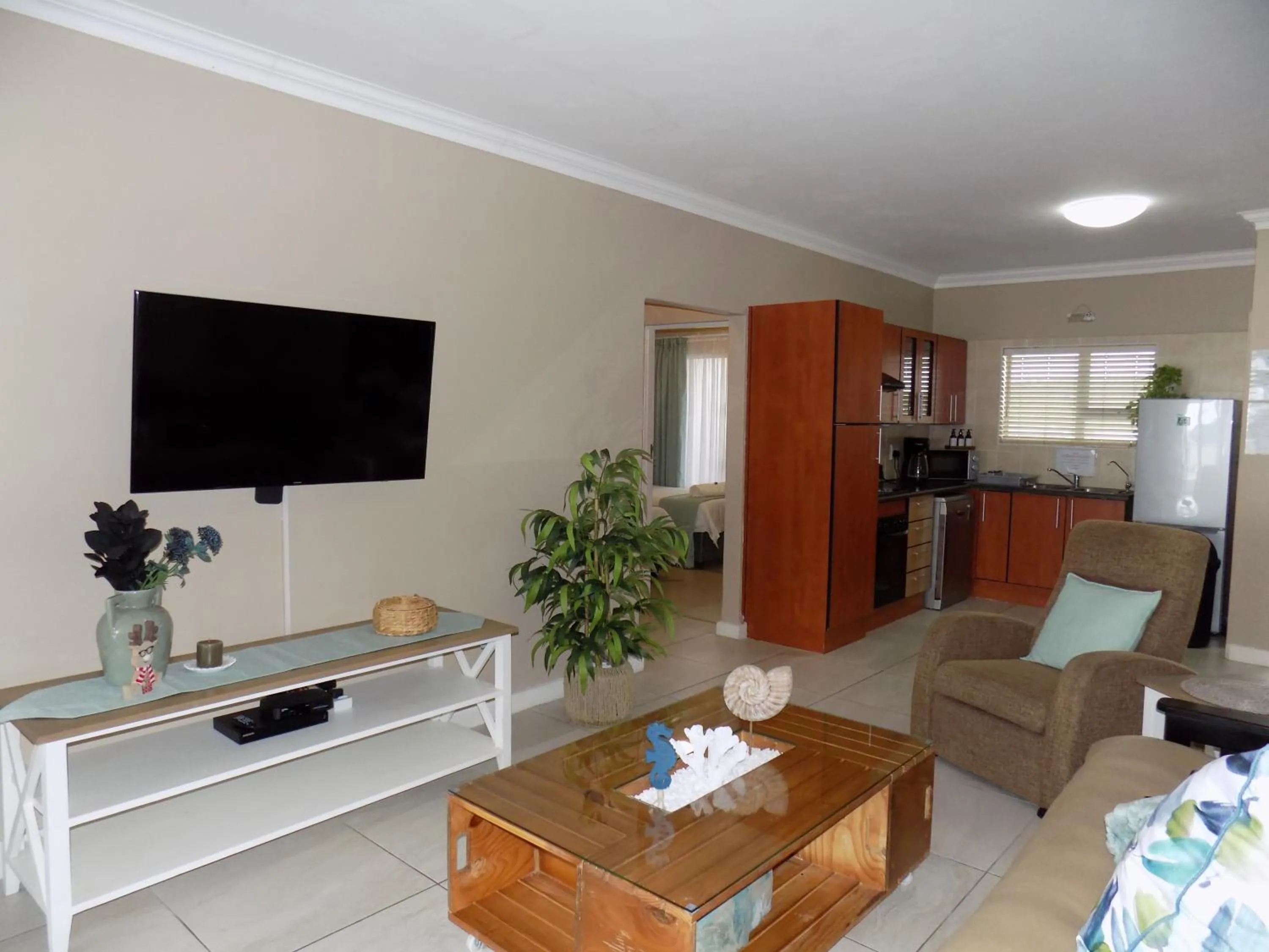 TV and multimedia in 2-bedroom Sea View Apartments