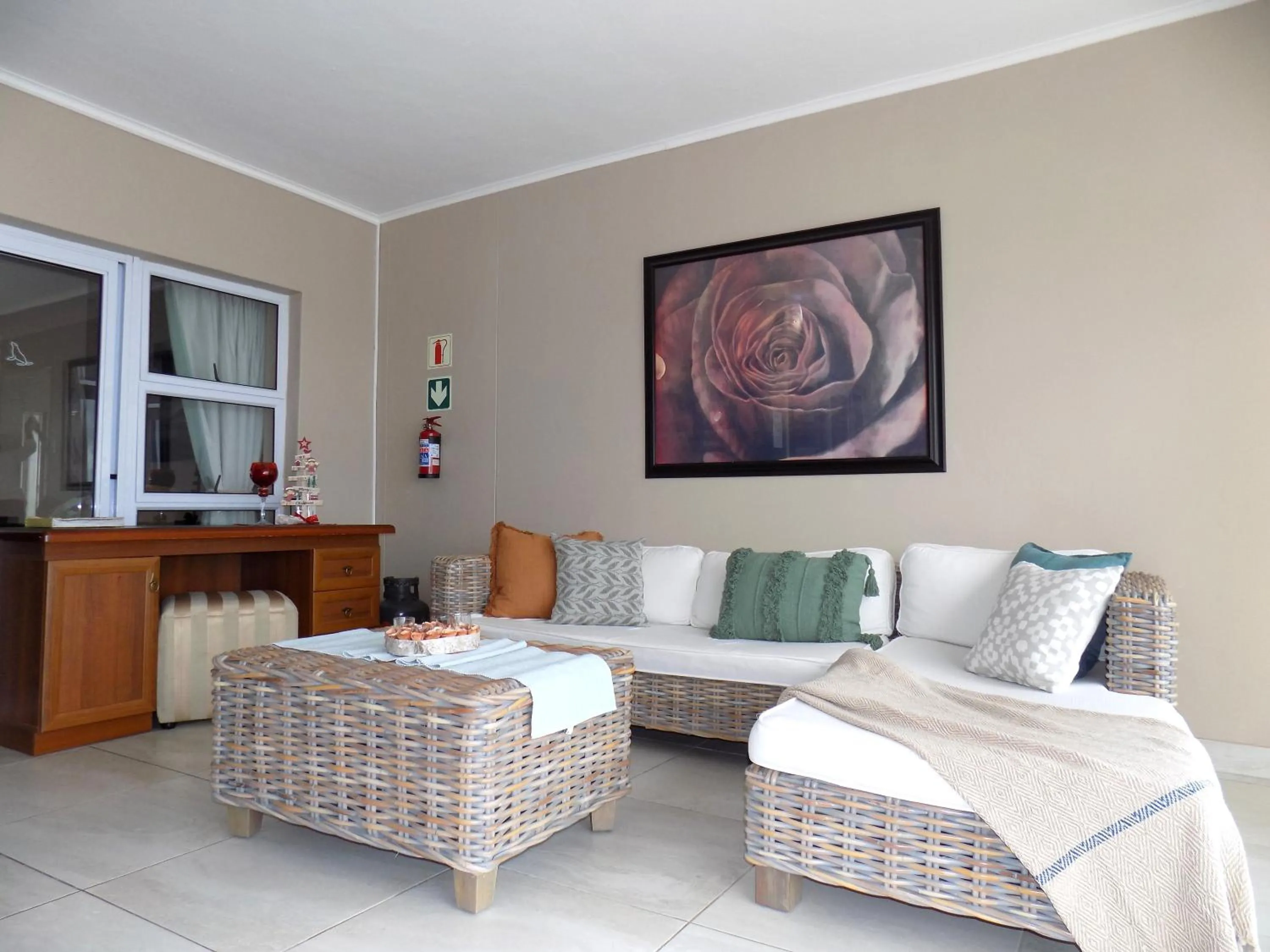 Living room in 2-bedroom Sea View Apartments