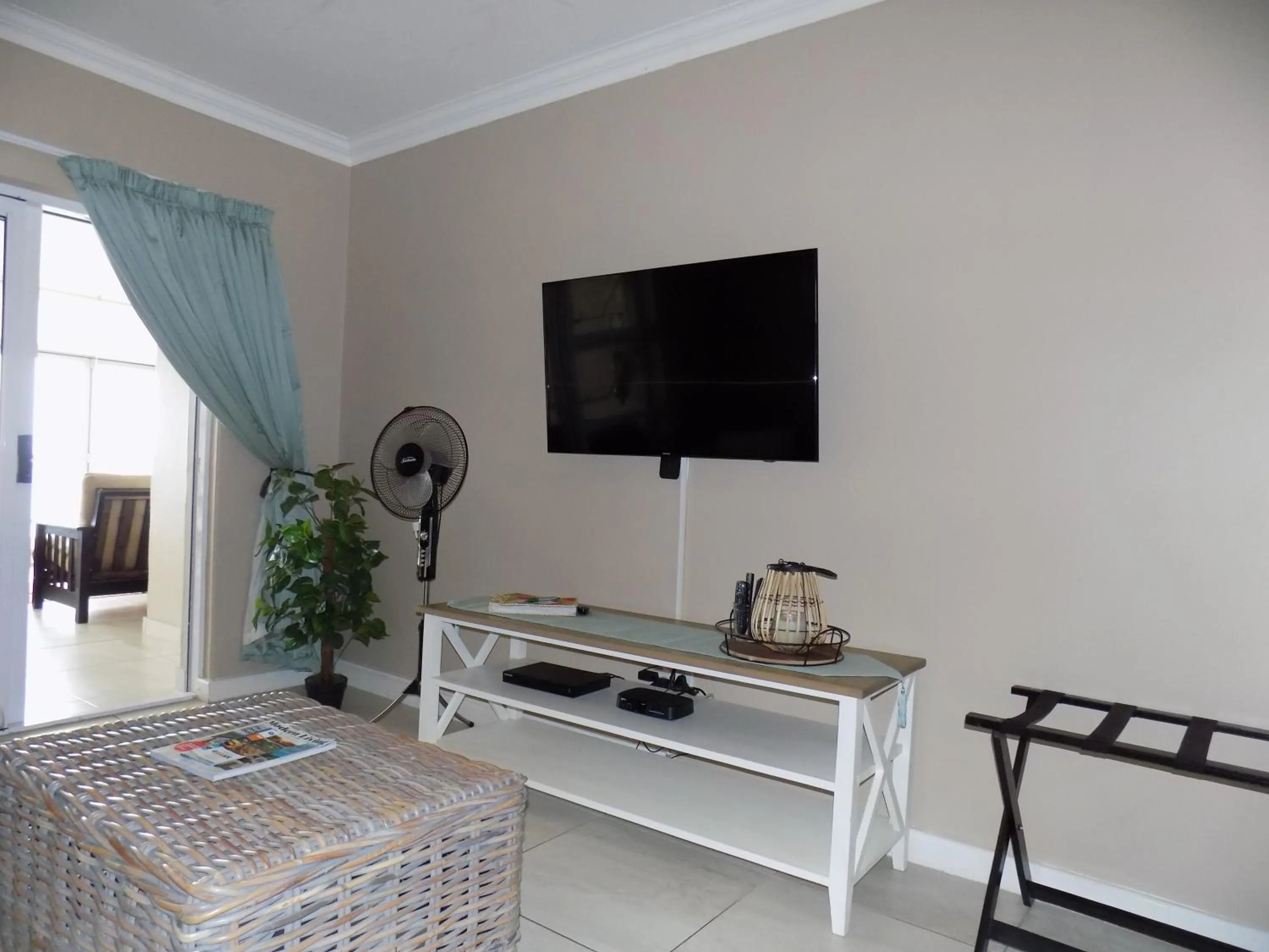 TV and multimedia in 2-bedroom Sea View Apartments