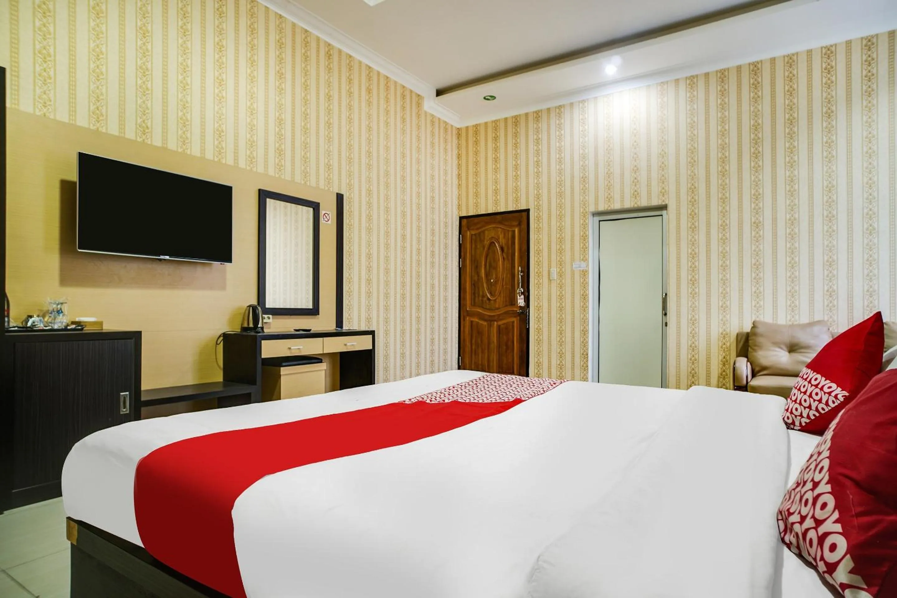 Bedroom in Capital O 540 Esther Hotel