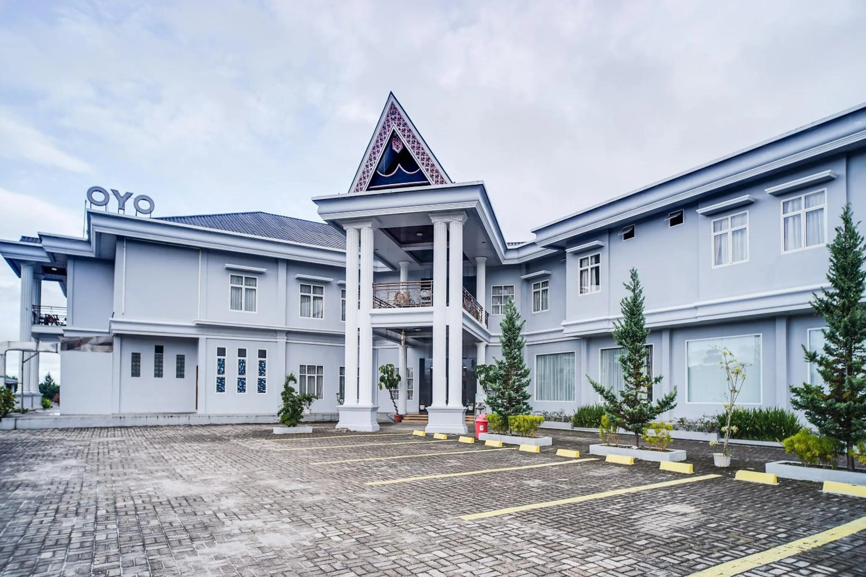 Facade/entrance in Capital O 540 Esther Hotel