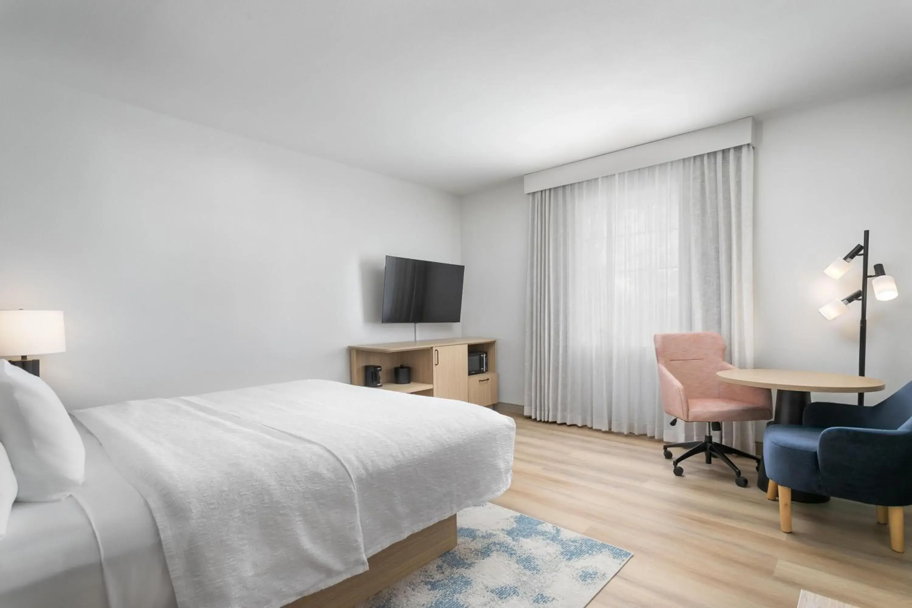 Bedroom, Bed in Hampton Inn New Smyrna Beach Bedroom, Bed in Hampton Inn New Smyrna Beach