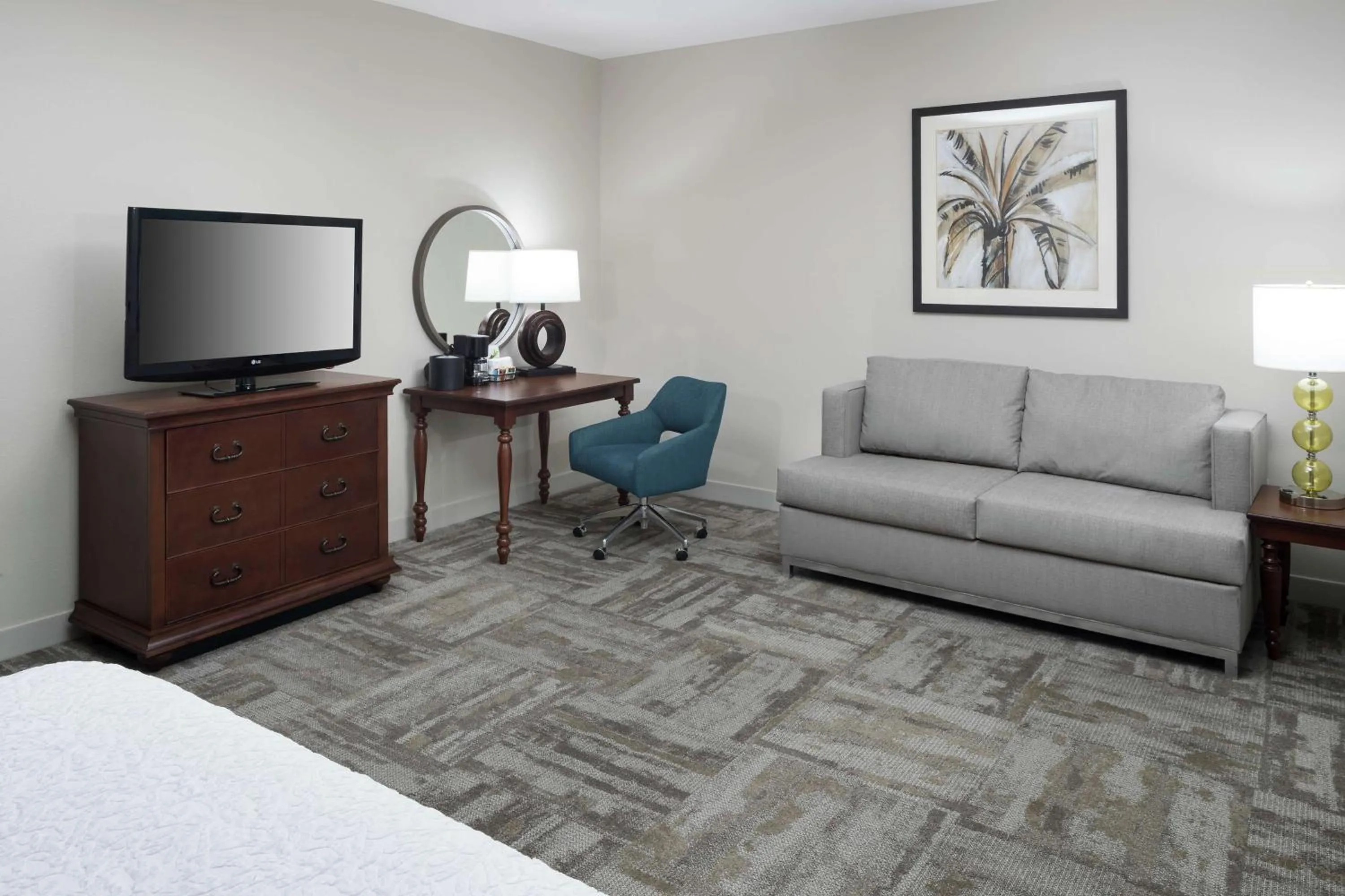 Bedroom, Bed in Hampton Inn New Smyrna Beach