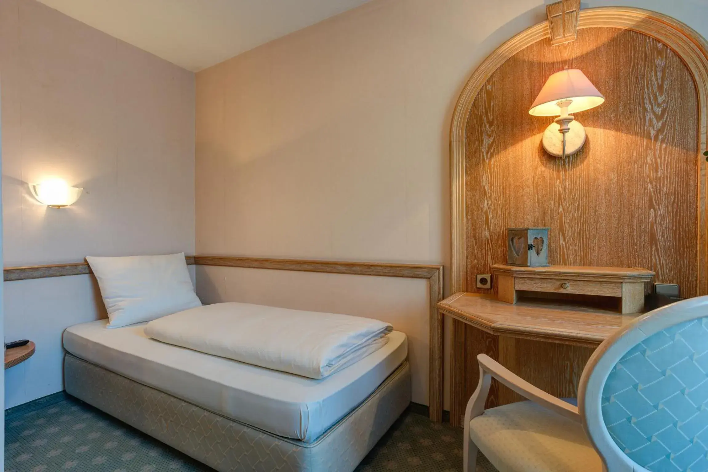 Bed in Centro Hotel Stern Bed in Centro Hotel Stern