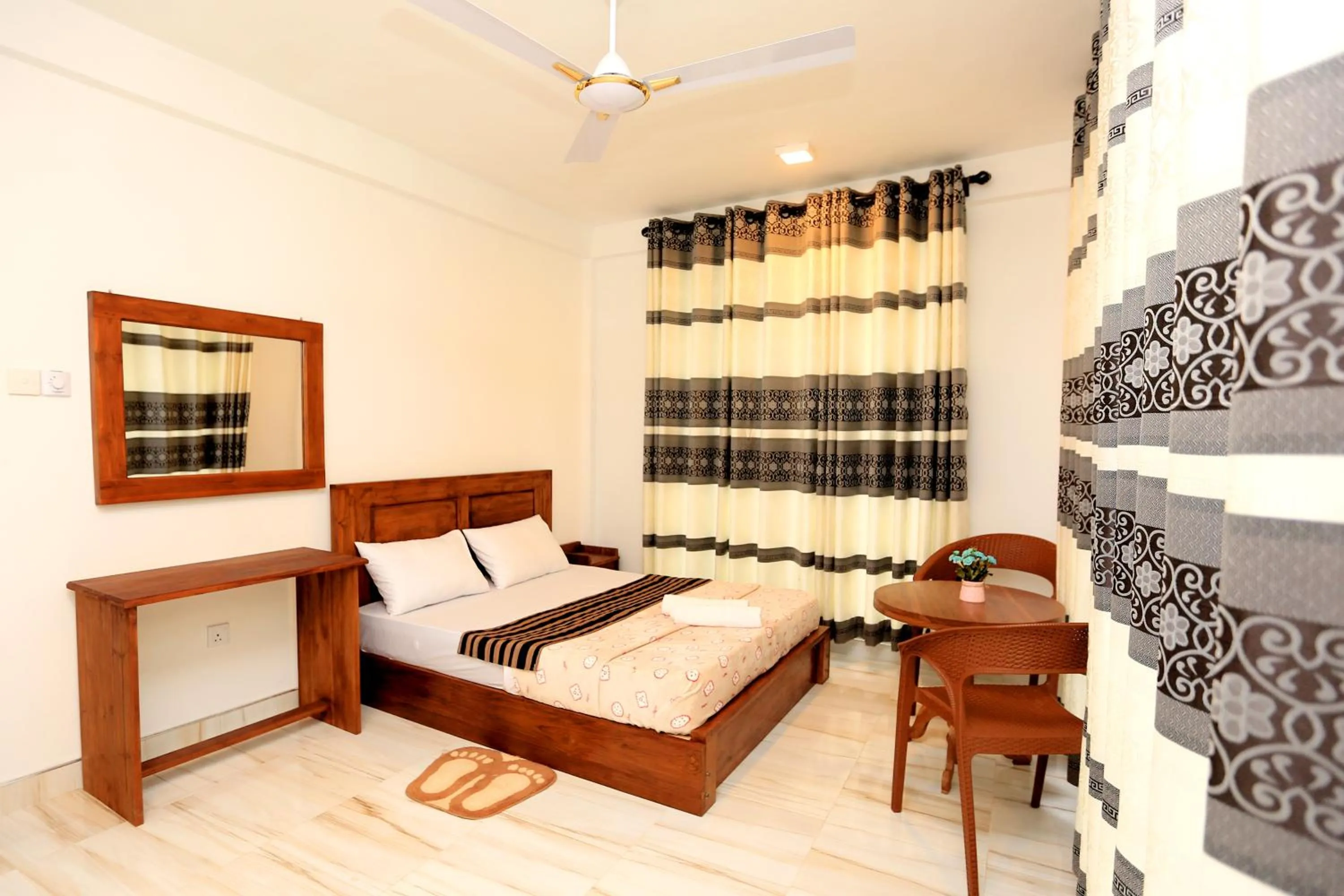 Bedroom, Bed in Top Mountain Resort