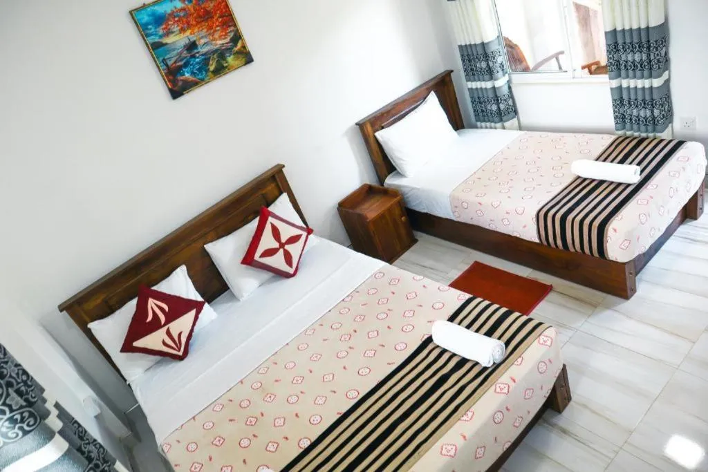 Photo of the whole room, Bed in Top Mountain Resort