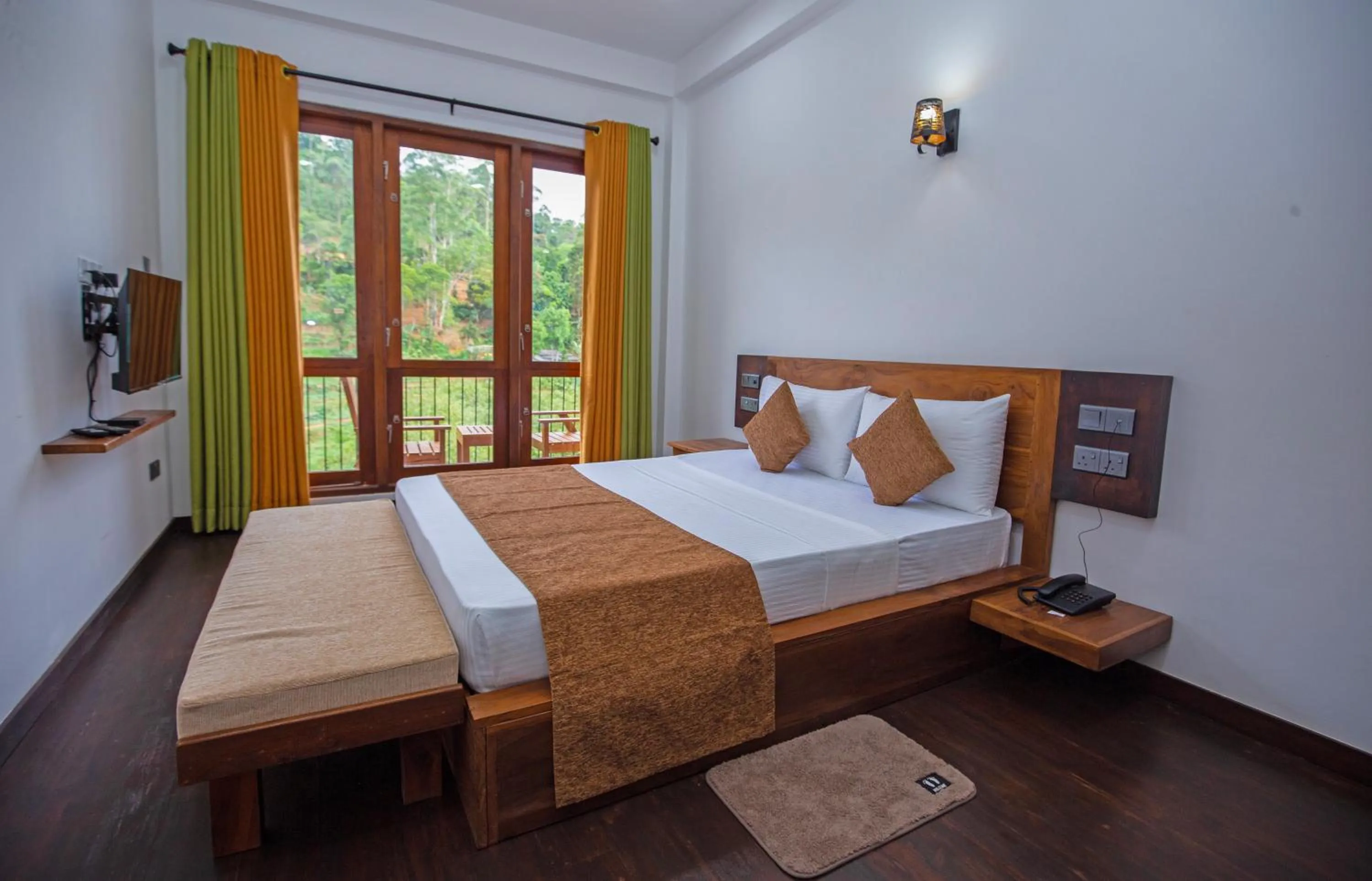 Bedroom, Bed in Top Mountain Resort