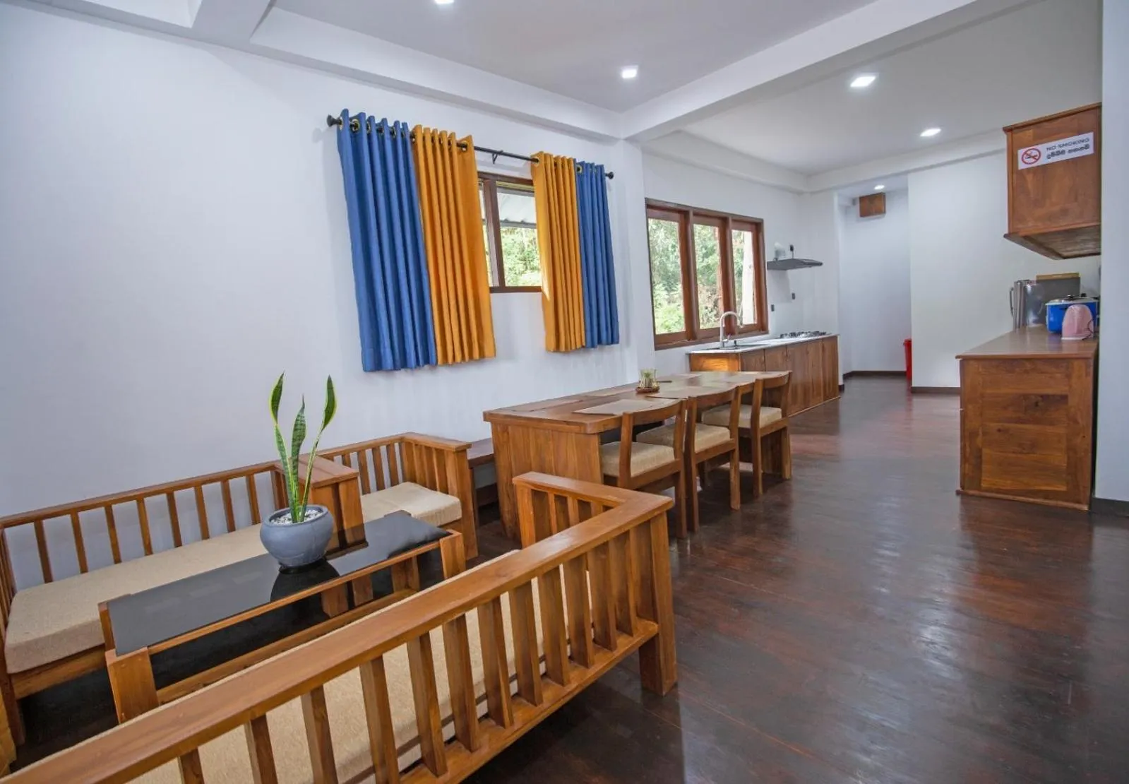 Restaurant/places to eat in Top Mountain Resort