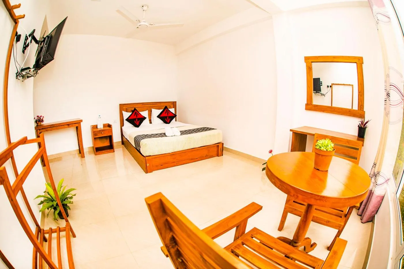 Photo of the whole room, Bed in Top Mountain Resort