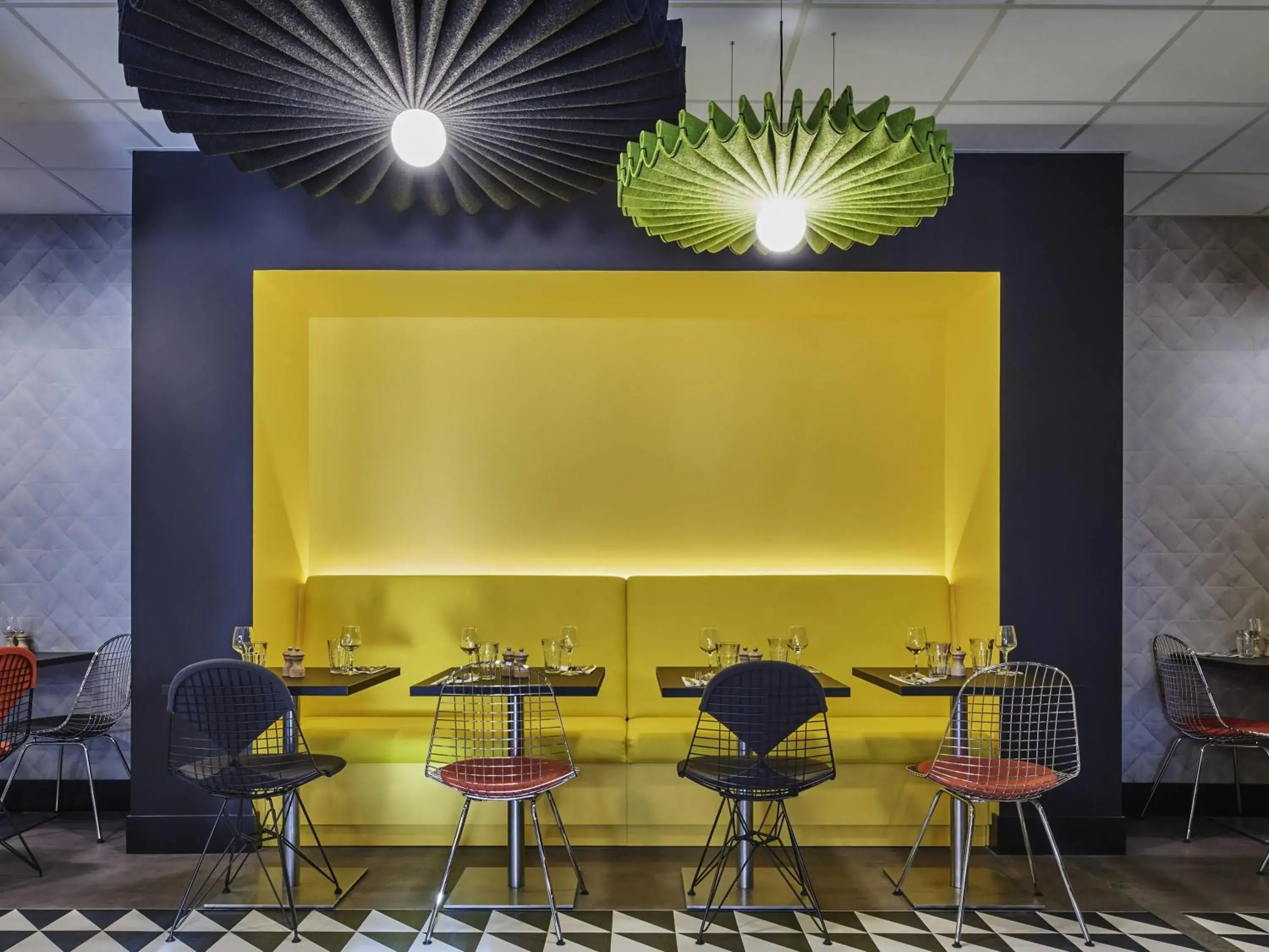 Restaurant/places to eat in ibis Clamart Paris Velizy Restaurant/places to eat in ibis Clamart Paris Velizy