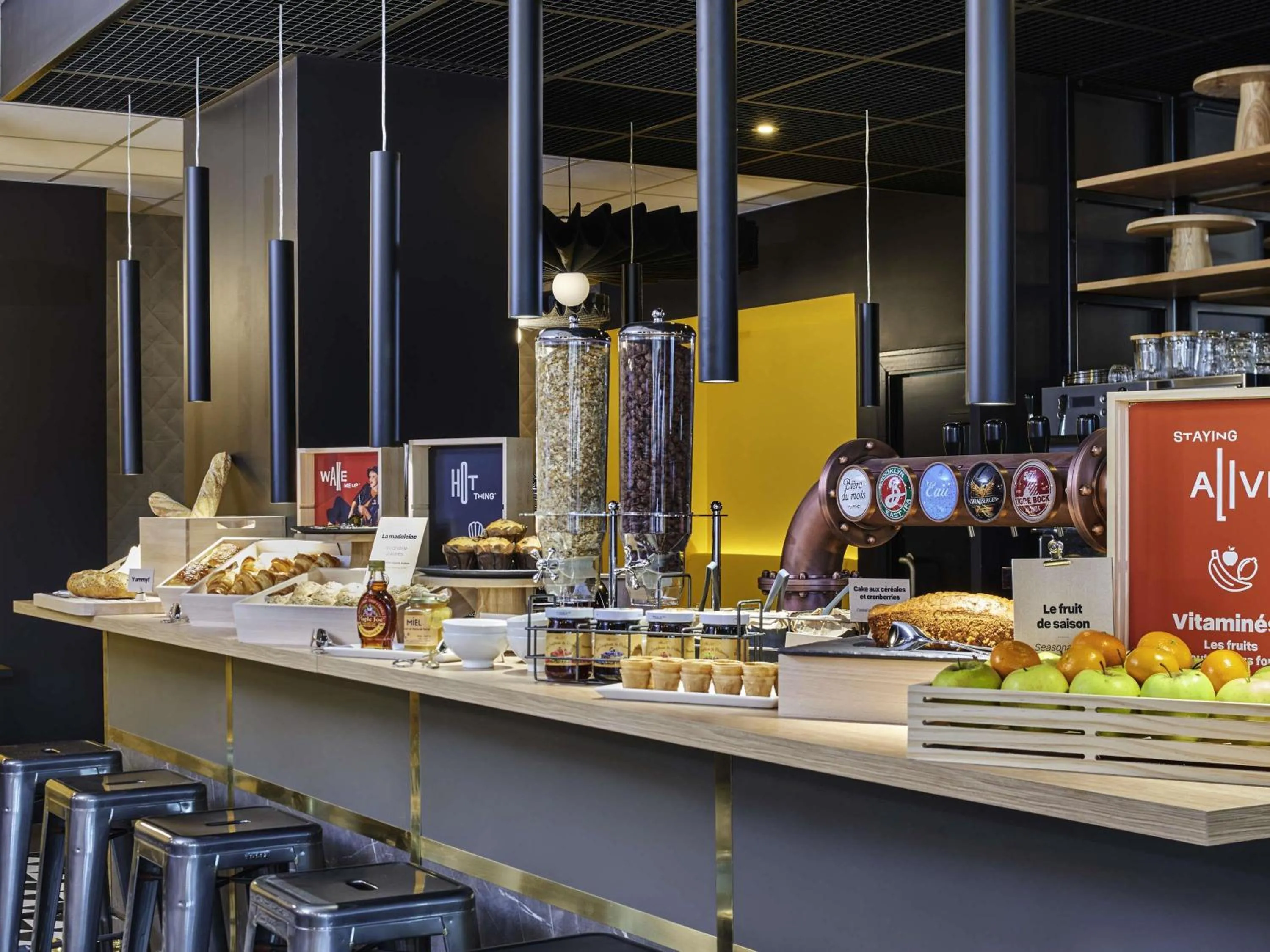 Breakfast in ibis Clamart Paris Velizy