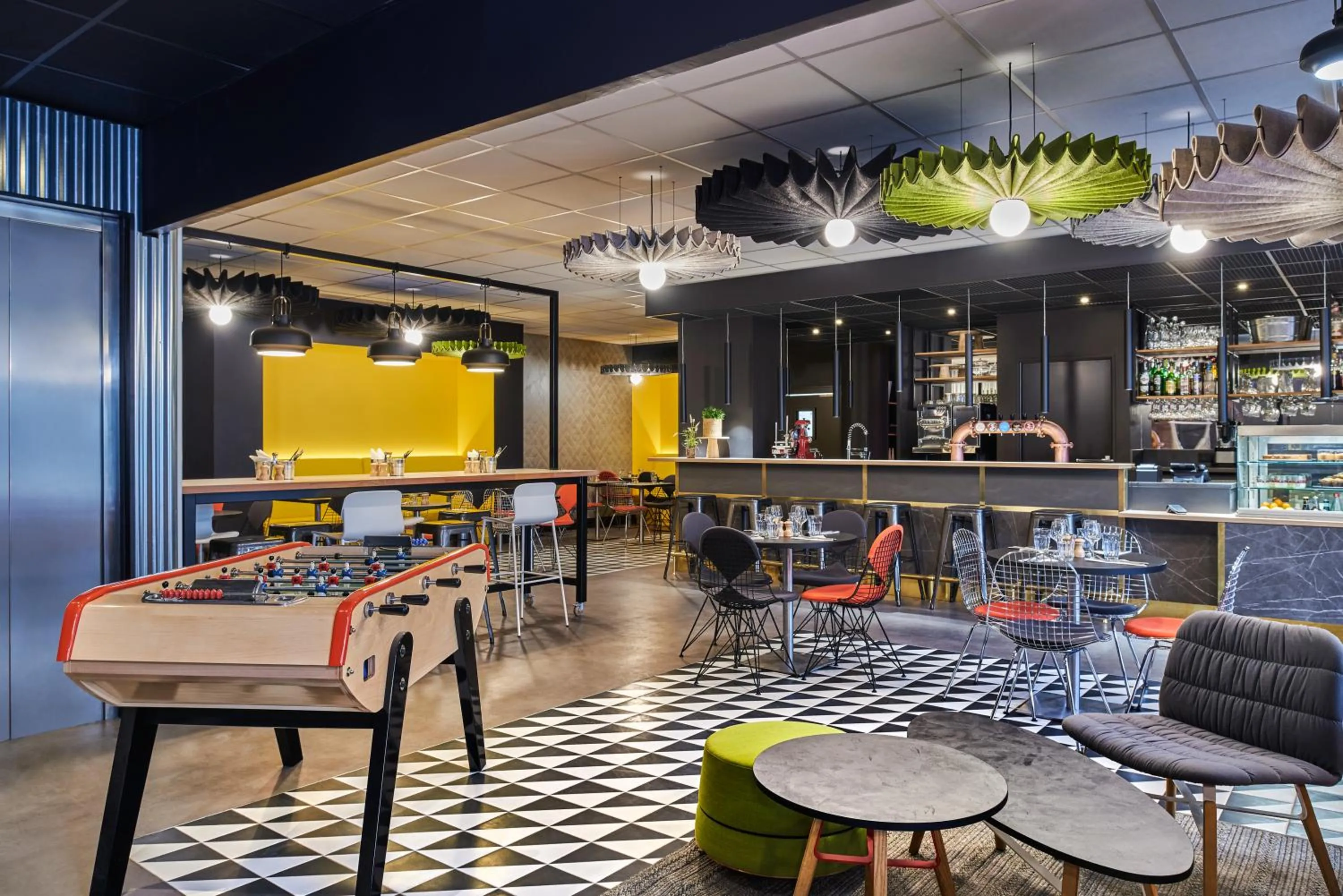Restaurant/places to eat in ibis Clamart Paris Velizy