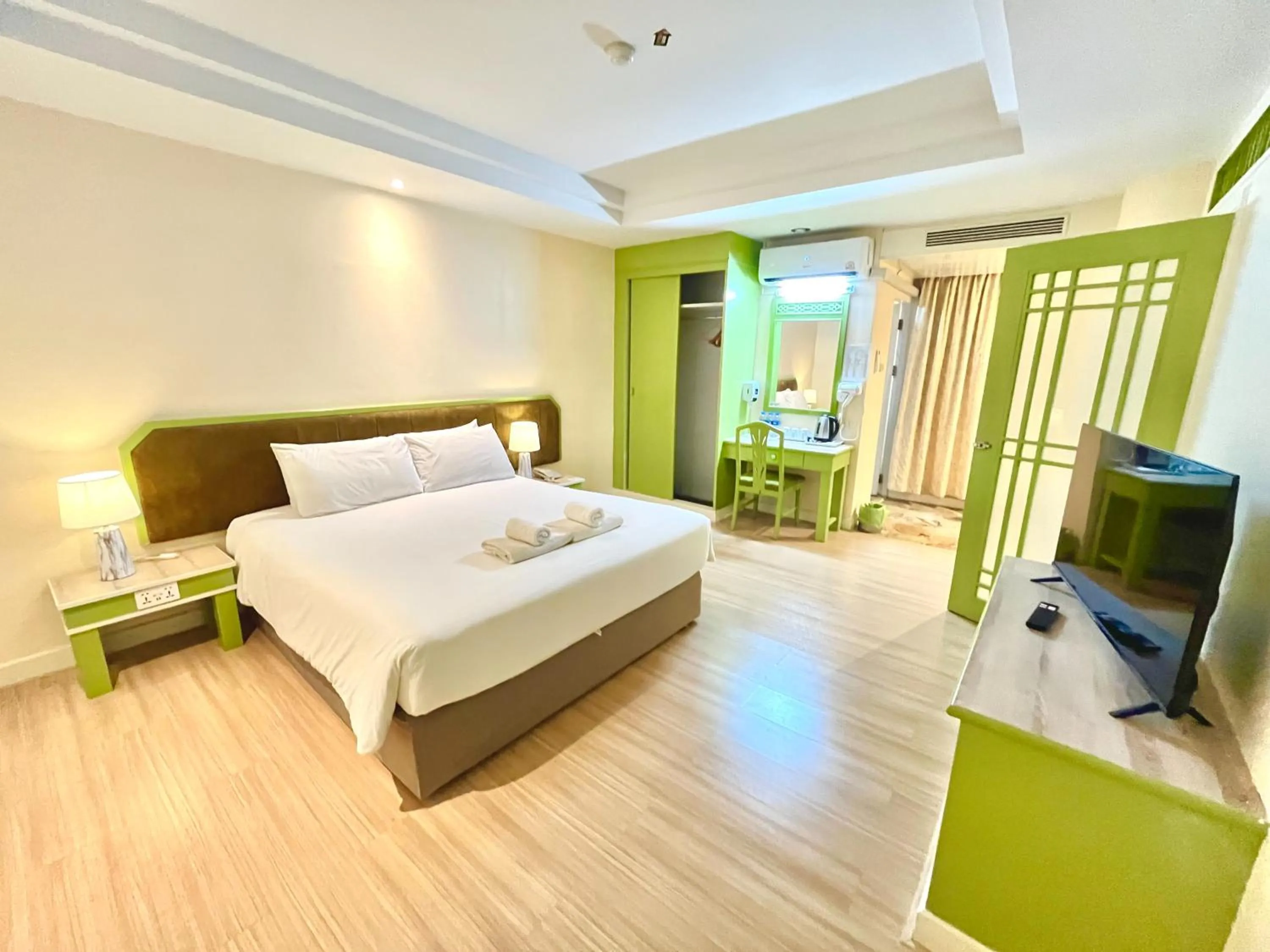 Bedroom, Bed in Friendlytel Hotel