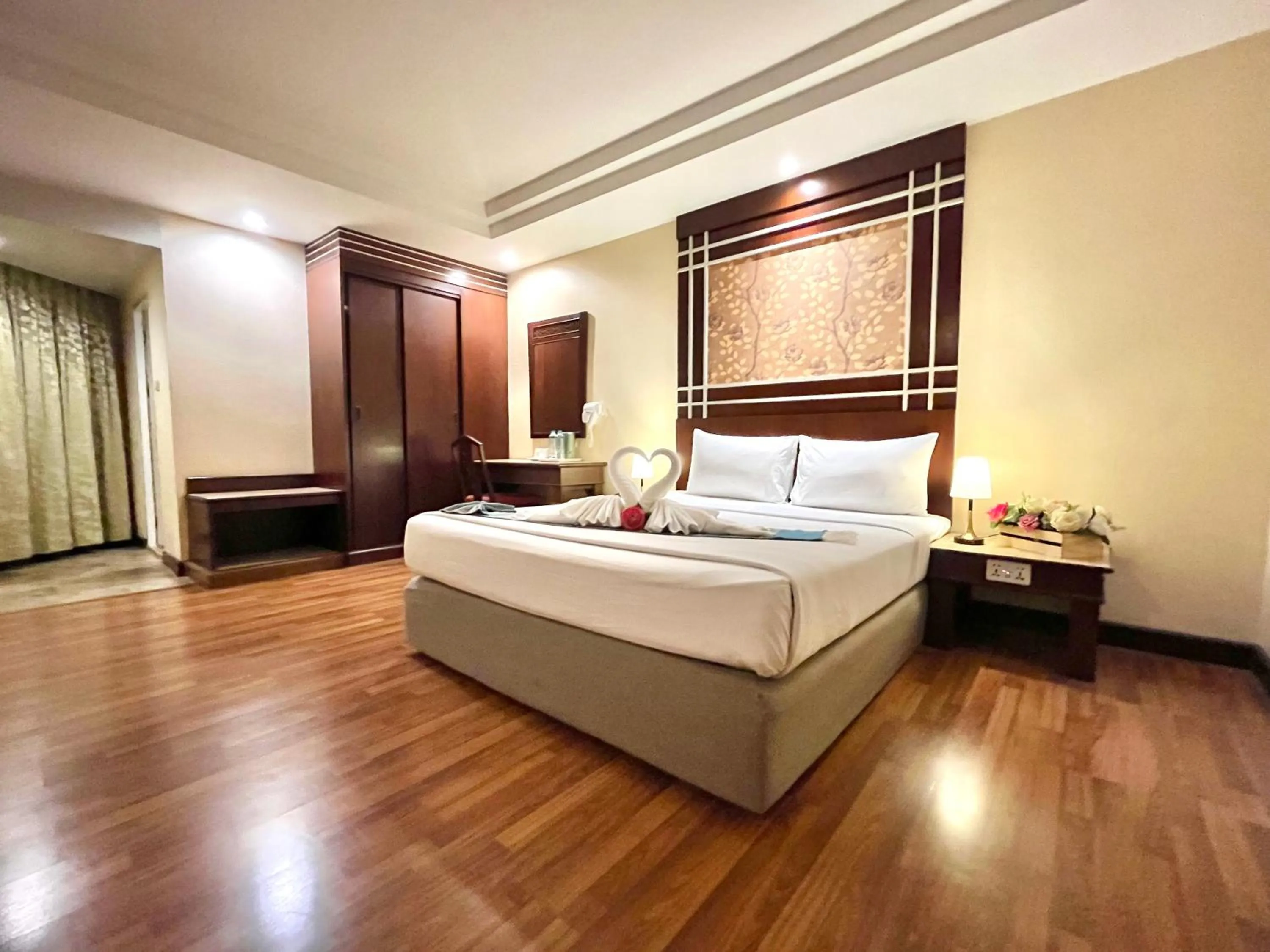 Bedroom, Bed in Friendlytel Hotel