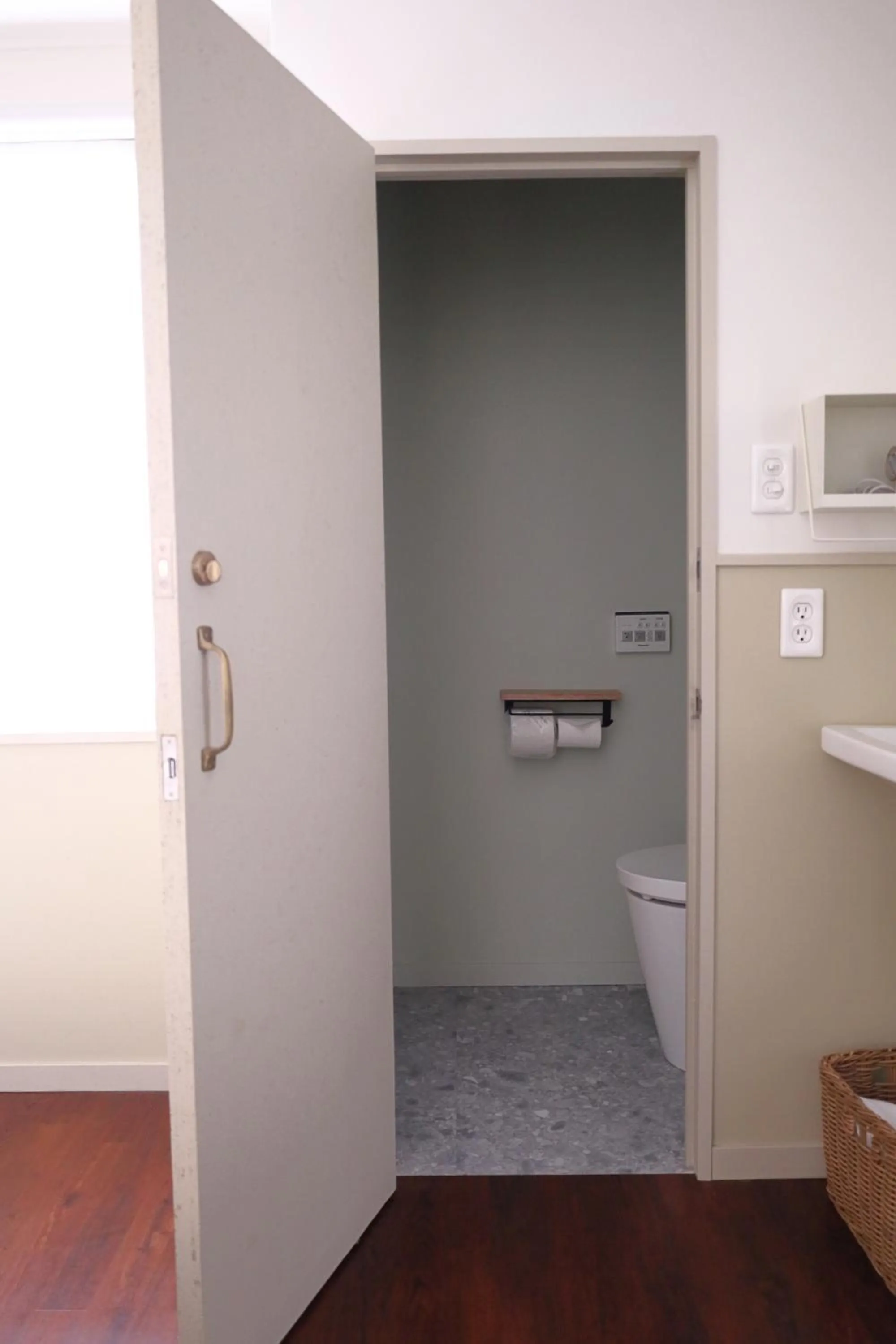 Toilet in miss morgan hotel