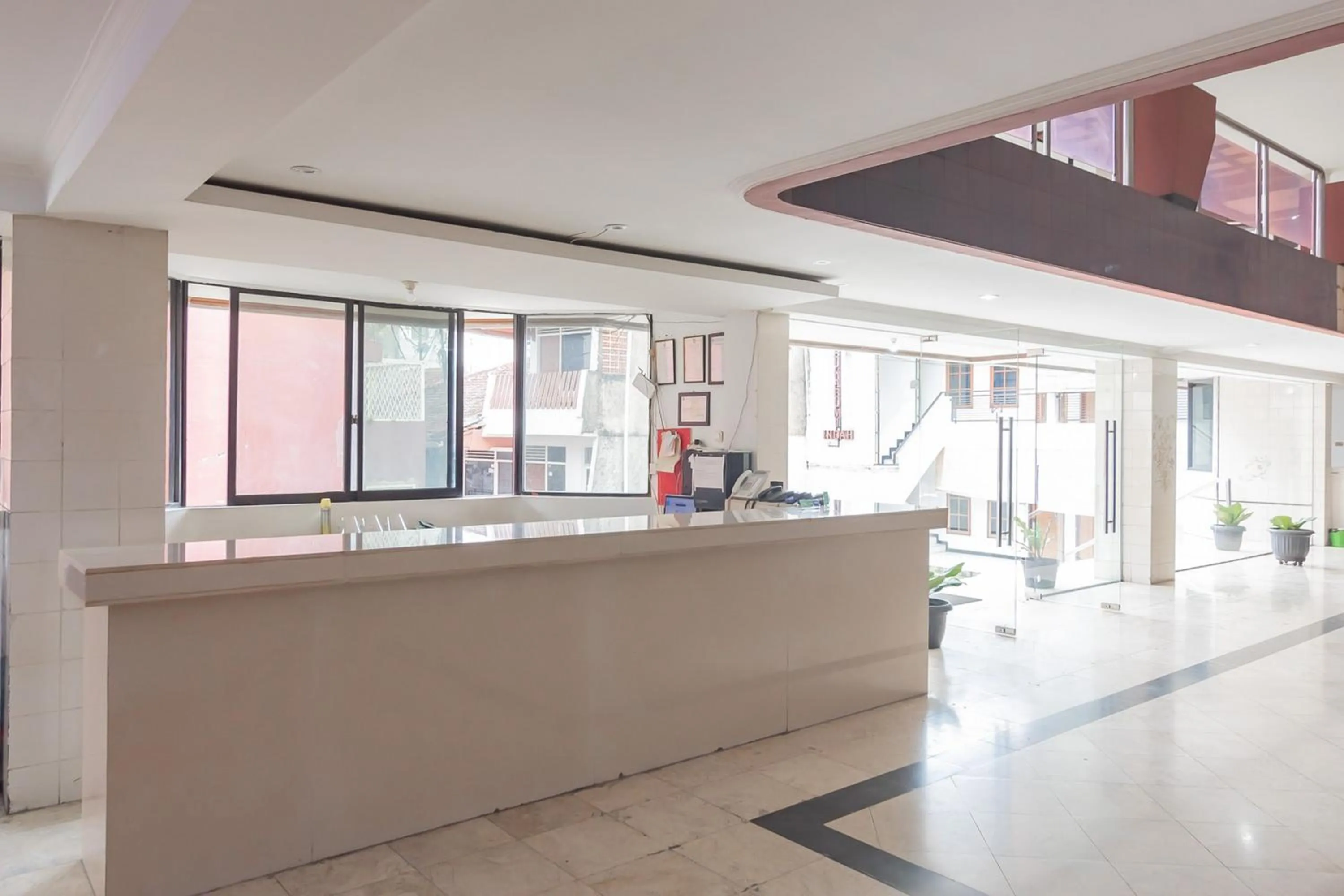Lobby or reception in RedDoorz near Sukabumi Station 2