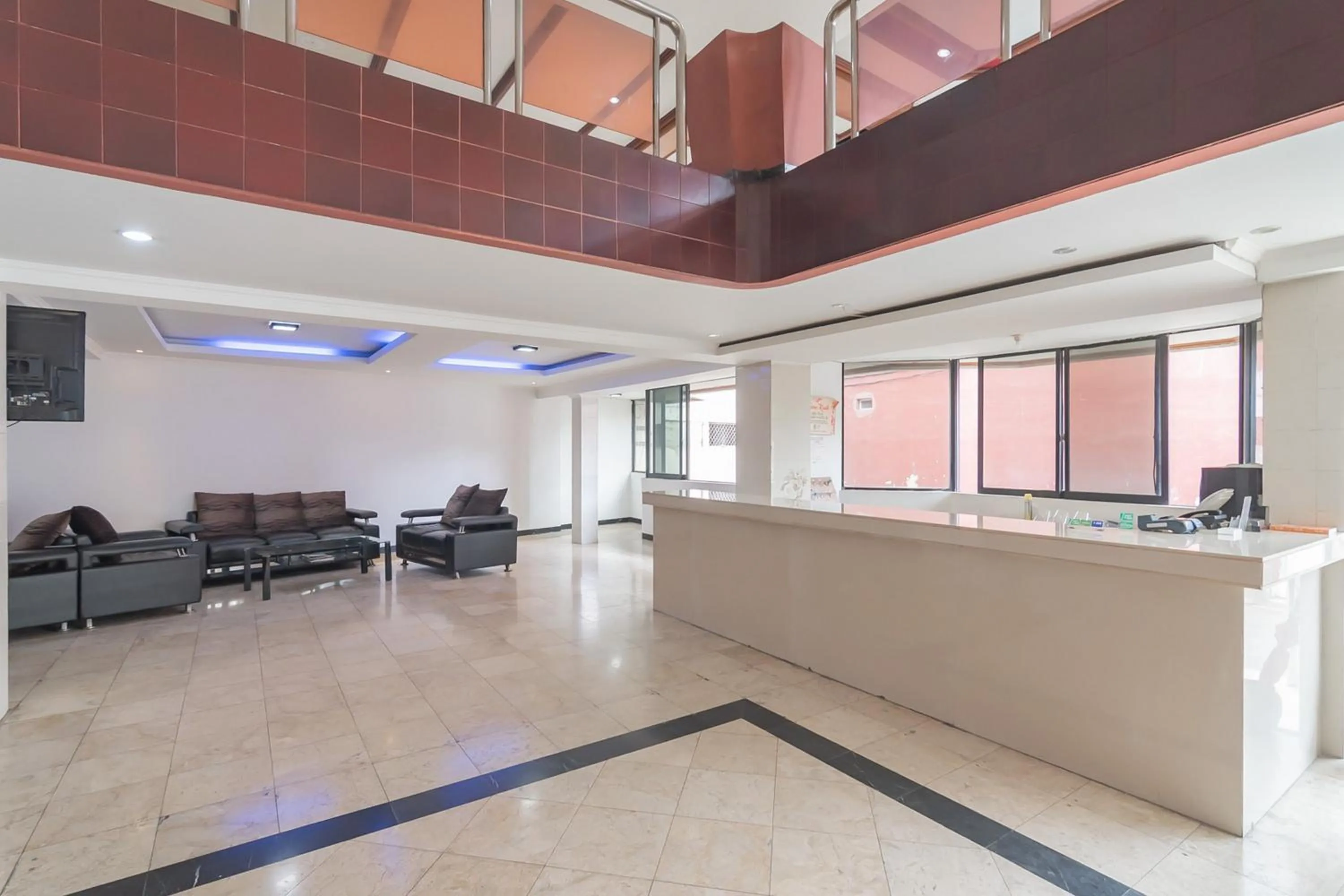 Lobby or reception in RedDoorz near Sukabumi Station 2