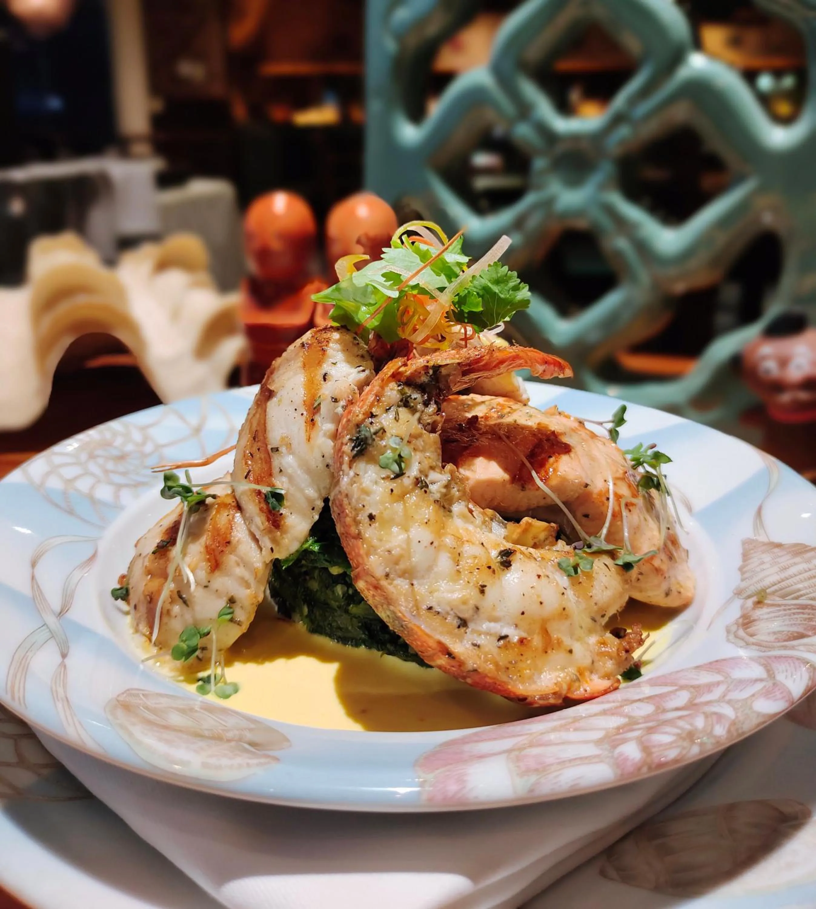 Restaurant/places to eat in Millennium Plaza Downtown Suites