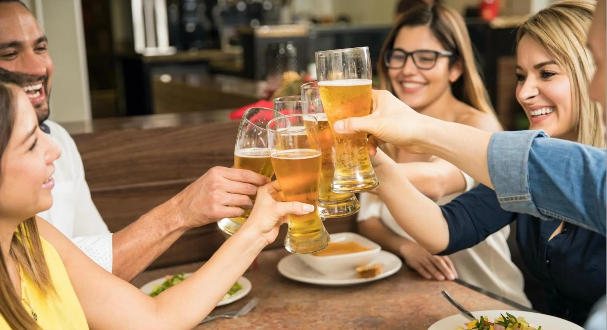 Lounge or bar in Millennium Plaza Downtown Suites
