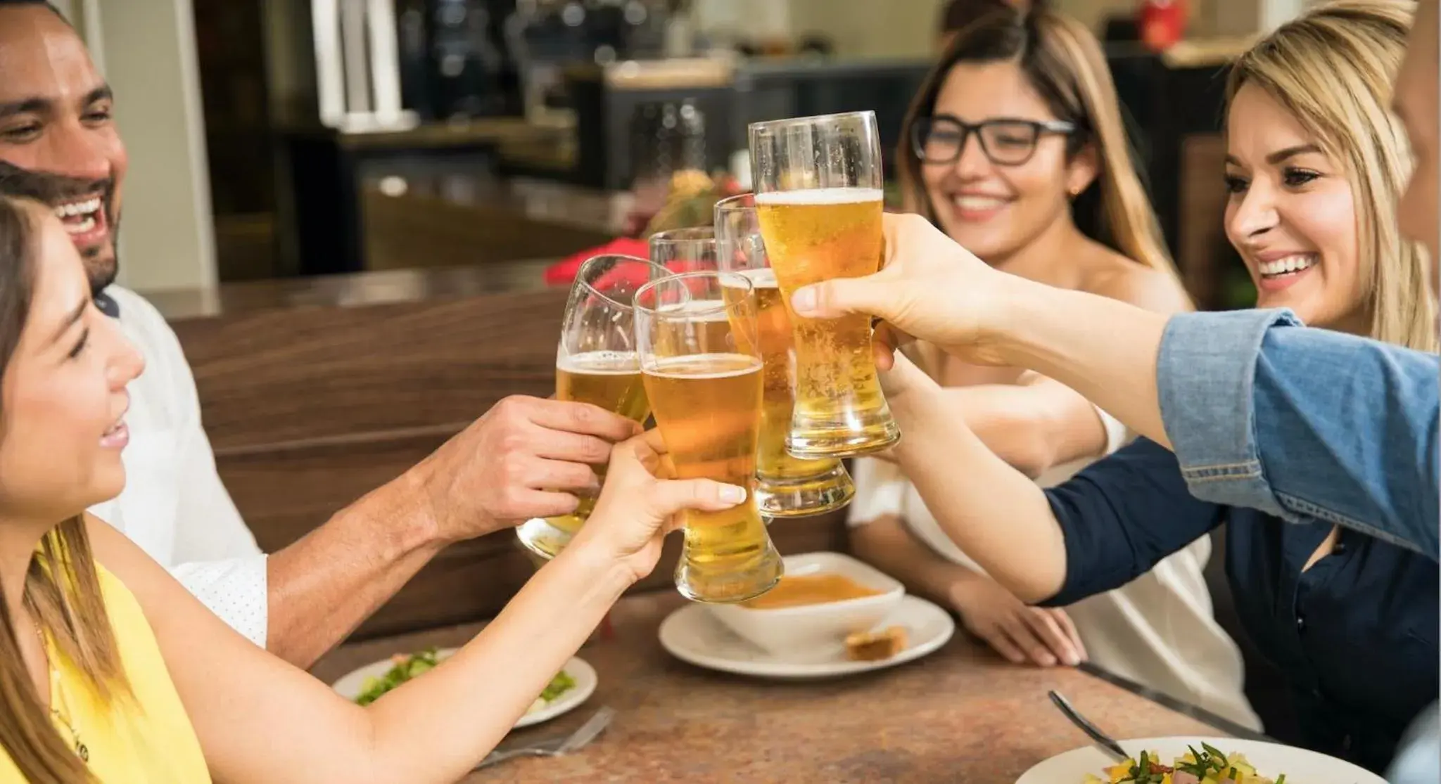 Lounge or bar in Millennium Plaza Downtown Suites Lounge or bar in Millennium Plaza Downtown Suites