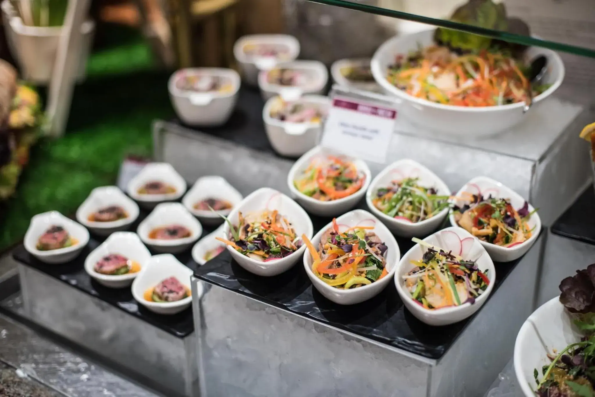 Restaurant/places to eat in Millennium Plaza Downtown Suites Restaurant/places to eat in Millennium Plaza Downtown Suites