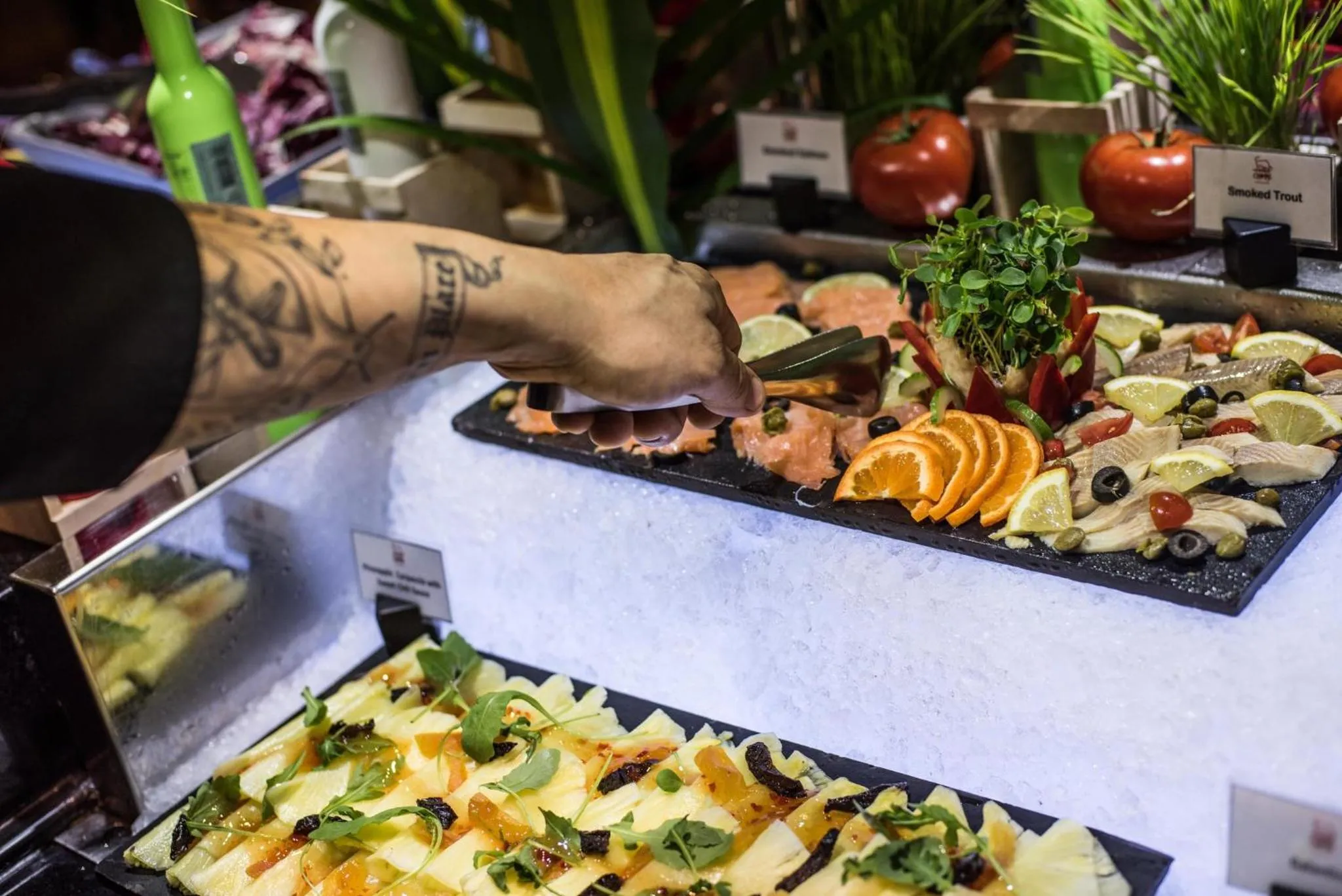 Restaurant/places to eat in Millennium Plaza Downtown Suites