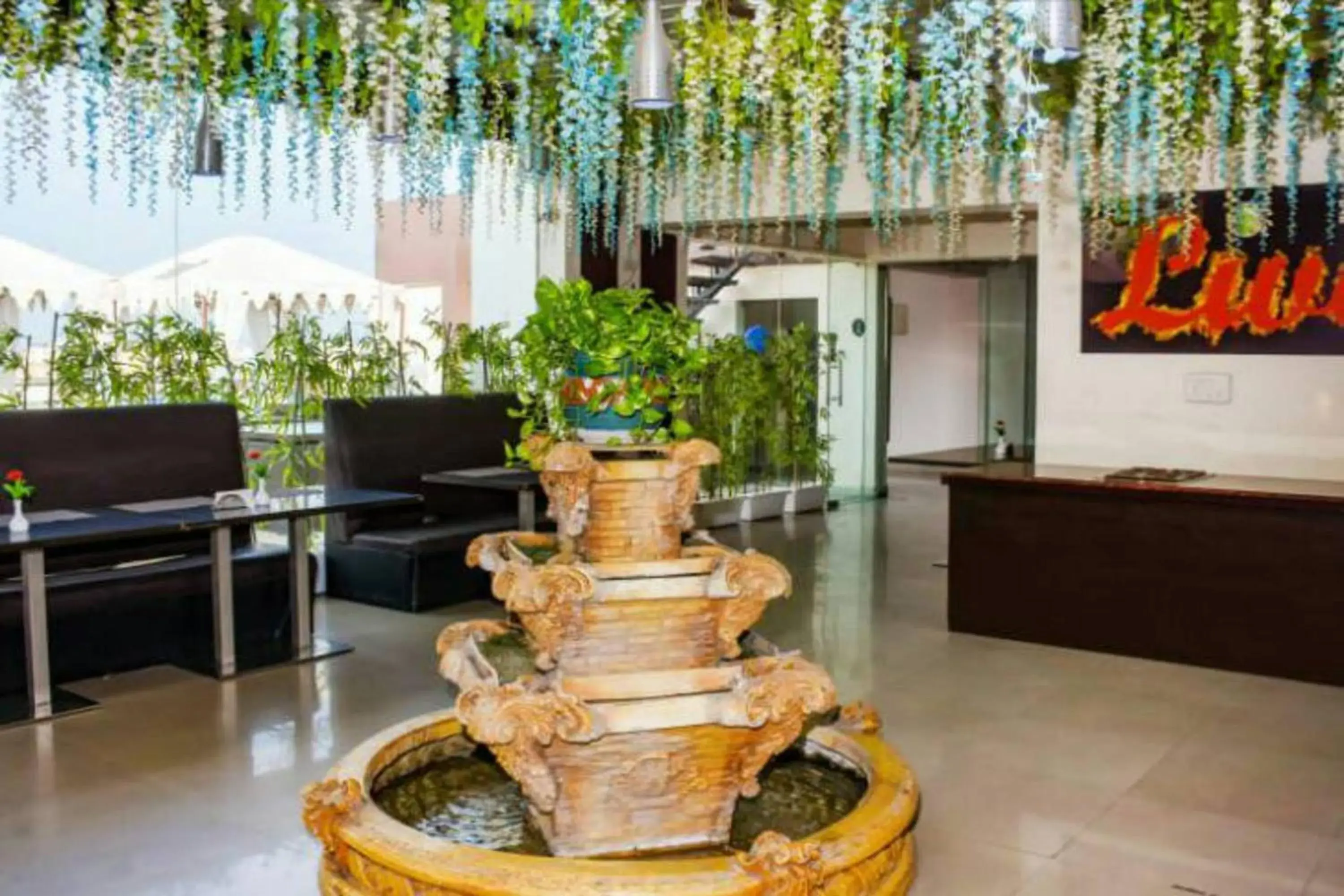 Property building in Hotel Savi Regency Property building in Hotel Savi Regency