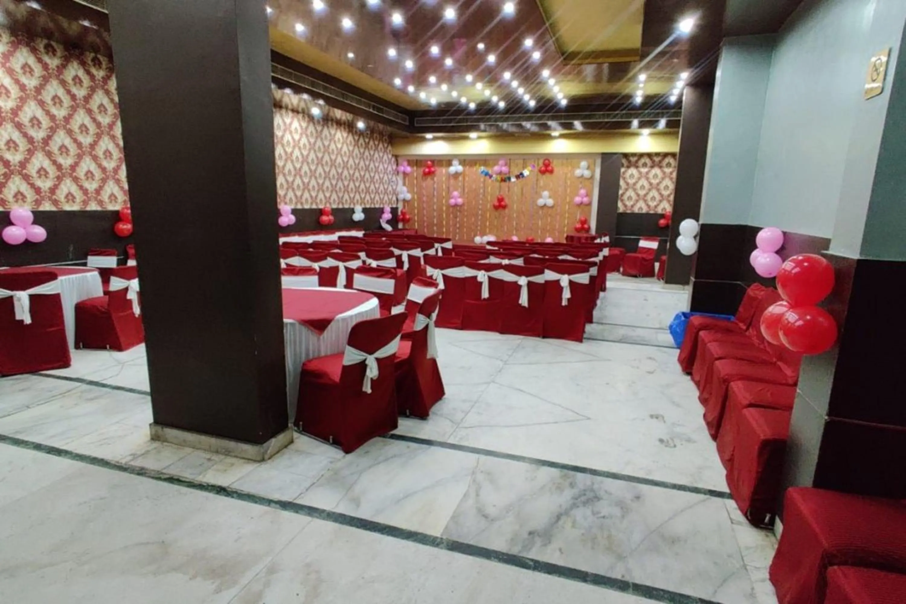 Banquet/Function facilities in Hotel Savi Regency