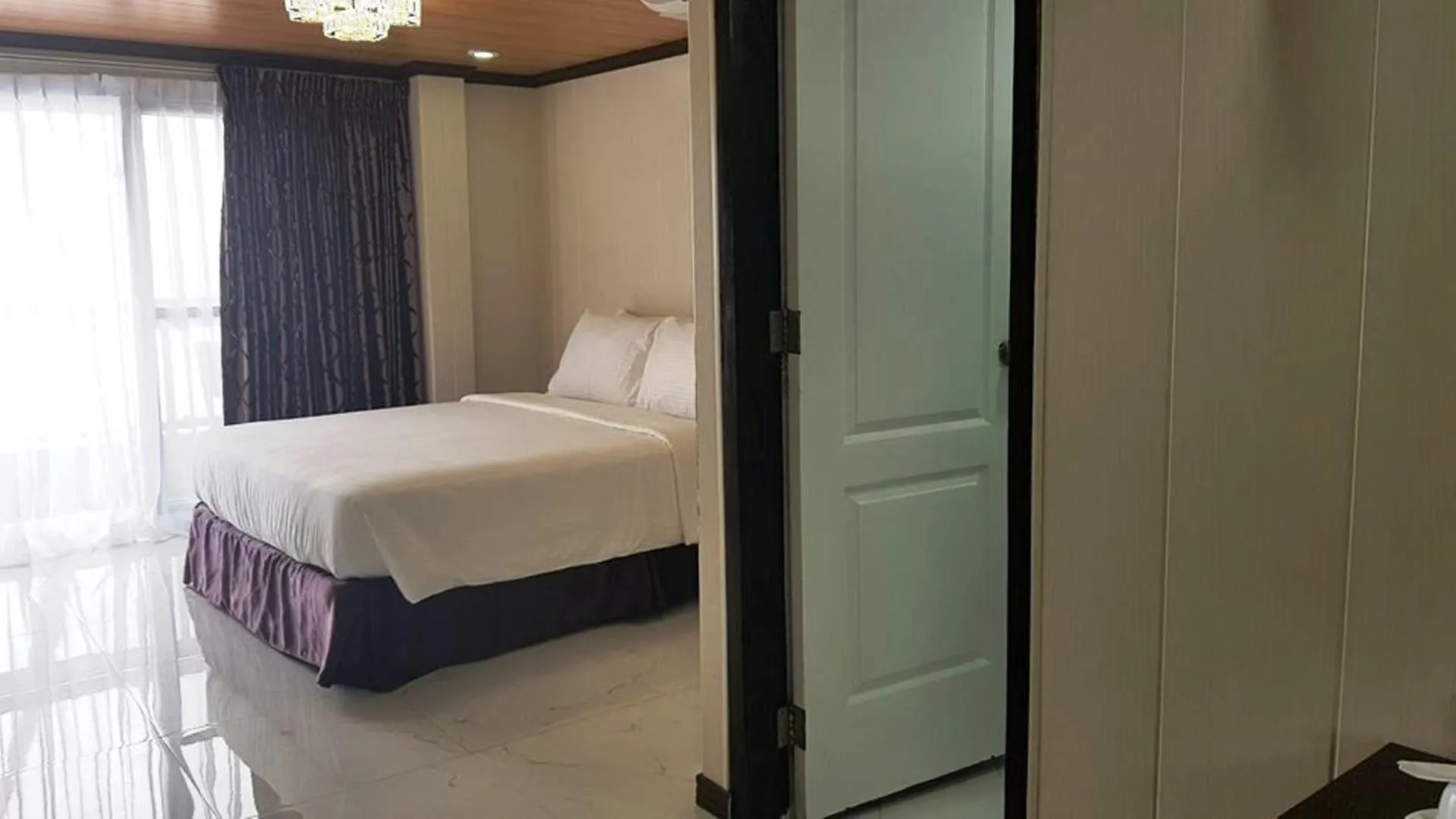 Bed in Diamond Water Edge Resort