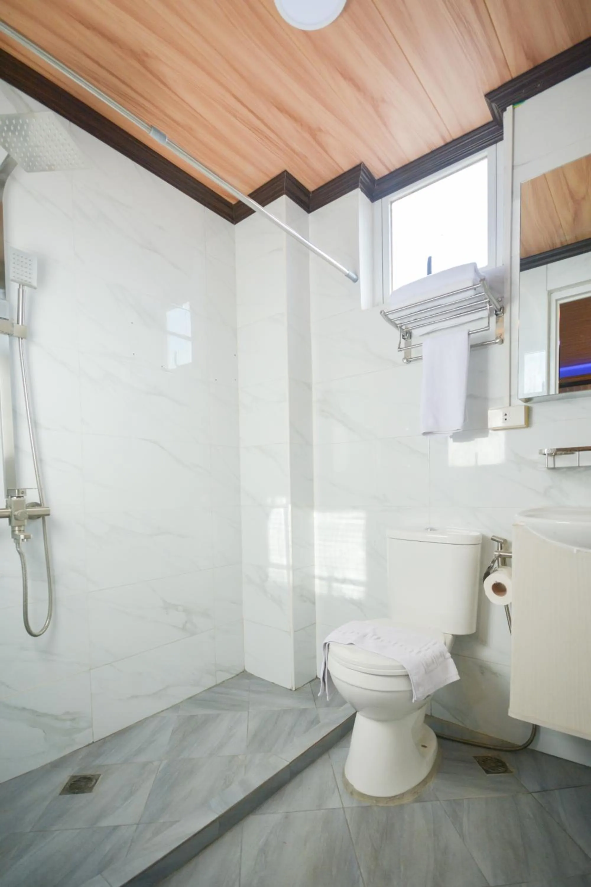 Bathroom in Diamond Water Edge Resort