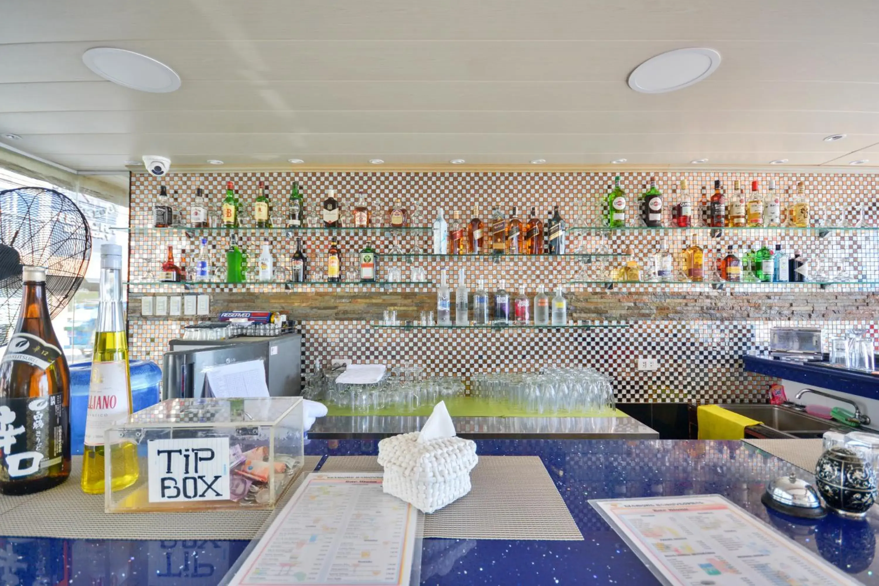 Lounge or bar in Diamond Water Edge Resort Lounge or bar in Diamond Water Edge Resort